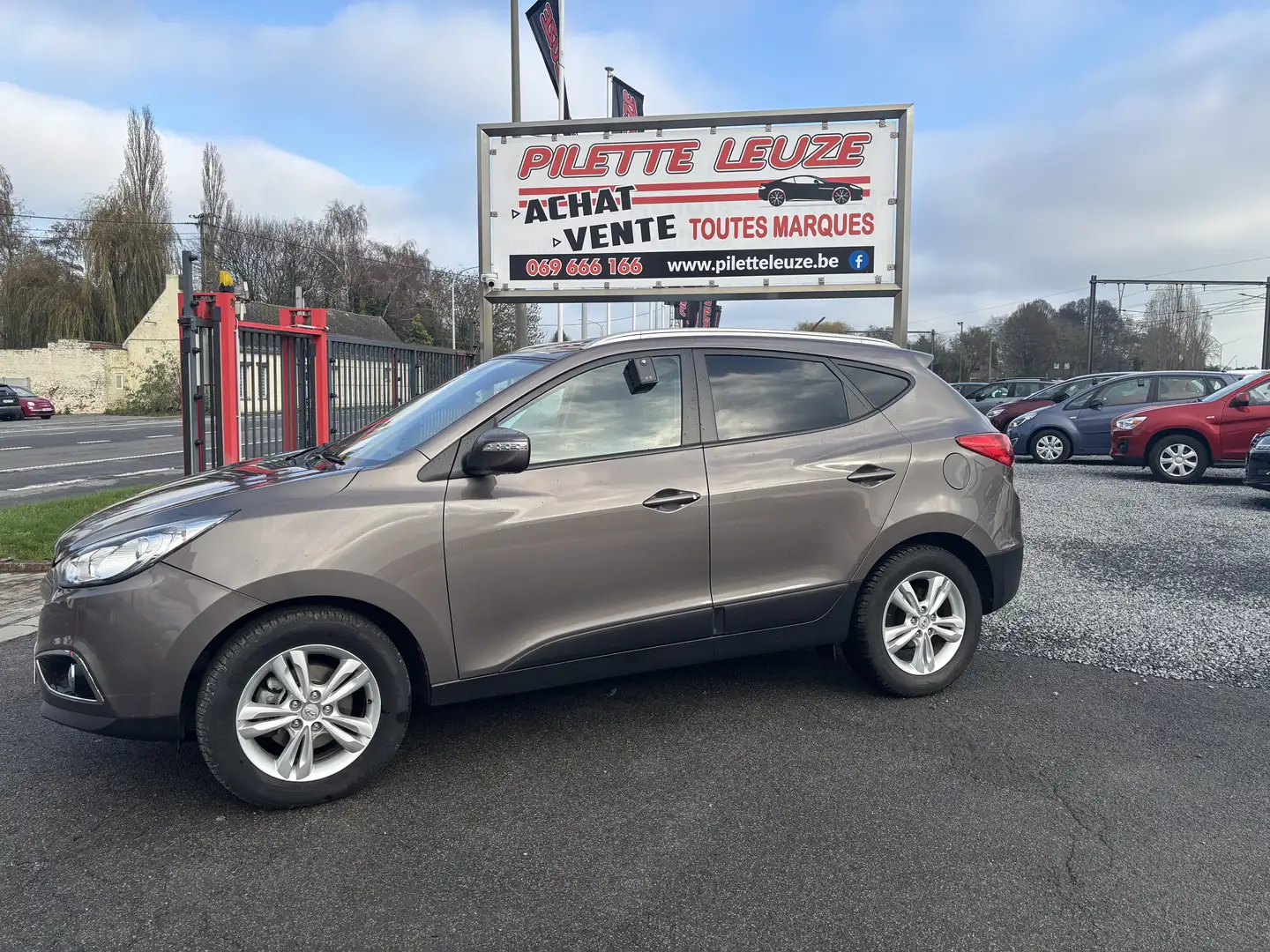 Hyundai iX35 iX35 1.7 CRDi 2WD Executive DPF Grijs - 2