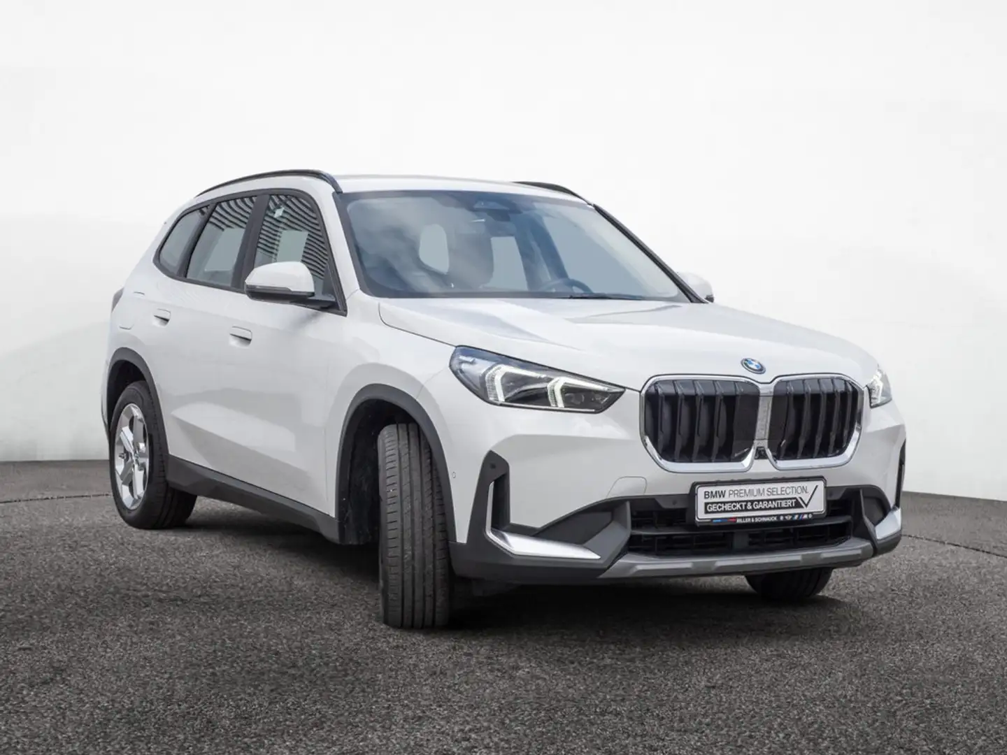 BMW X1 xDrive25e ACC+HUD+360°KAM+SHZG+LED Weiß - 2