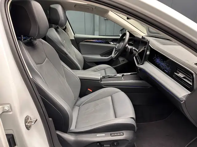 Volkswagen Passat view 12
