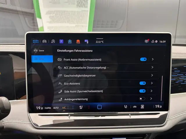 Volkswagen Passat view 29