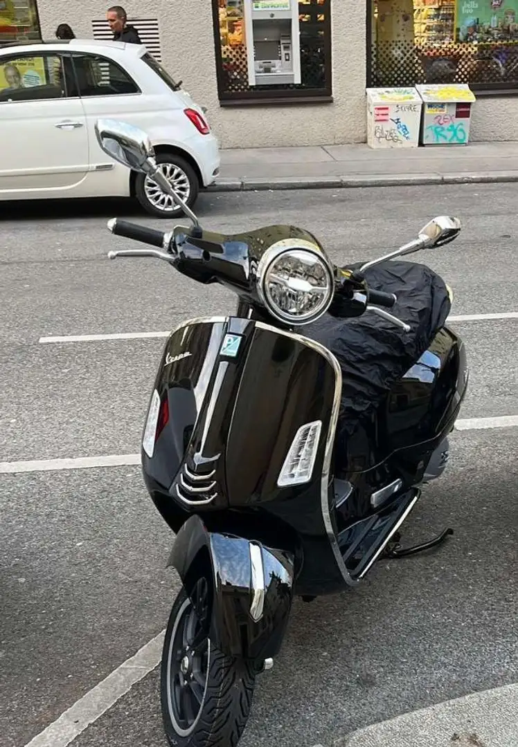 Vespa GTS Super 125 Vespa GTS espa GTS Super 125 crna - 1