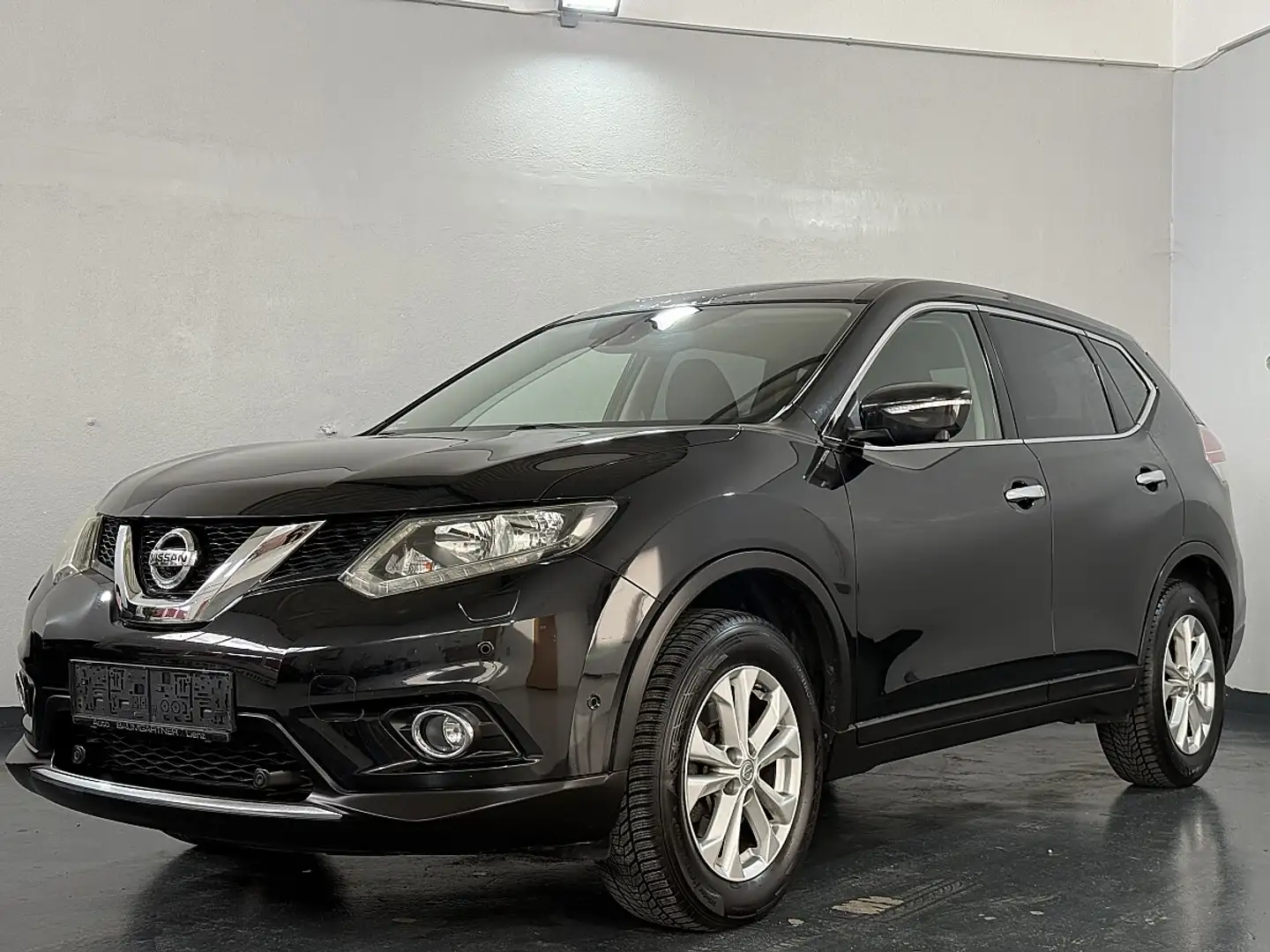 Nissan X-Trail Acenta 4x4 Schwarz - 1