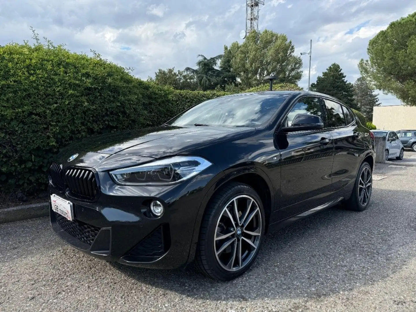 BMW X2 xDrive 20d Msport AUT - NAVI - LED - TELEC. - 19 Noir - 2