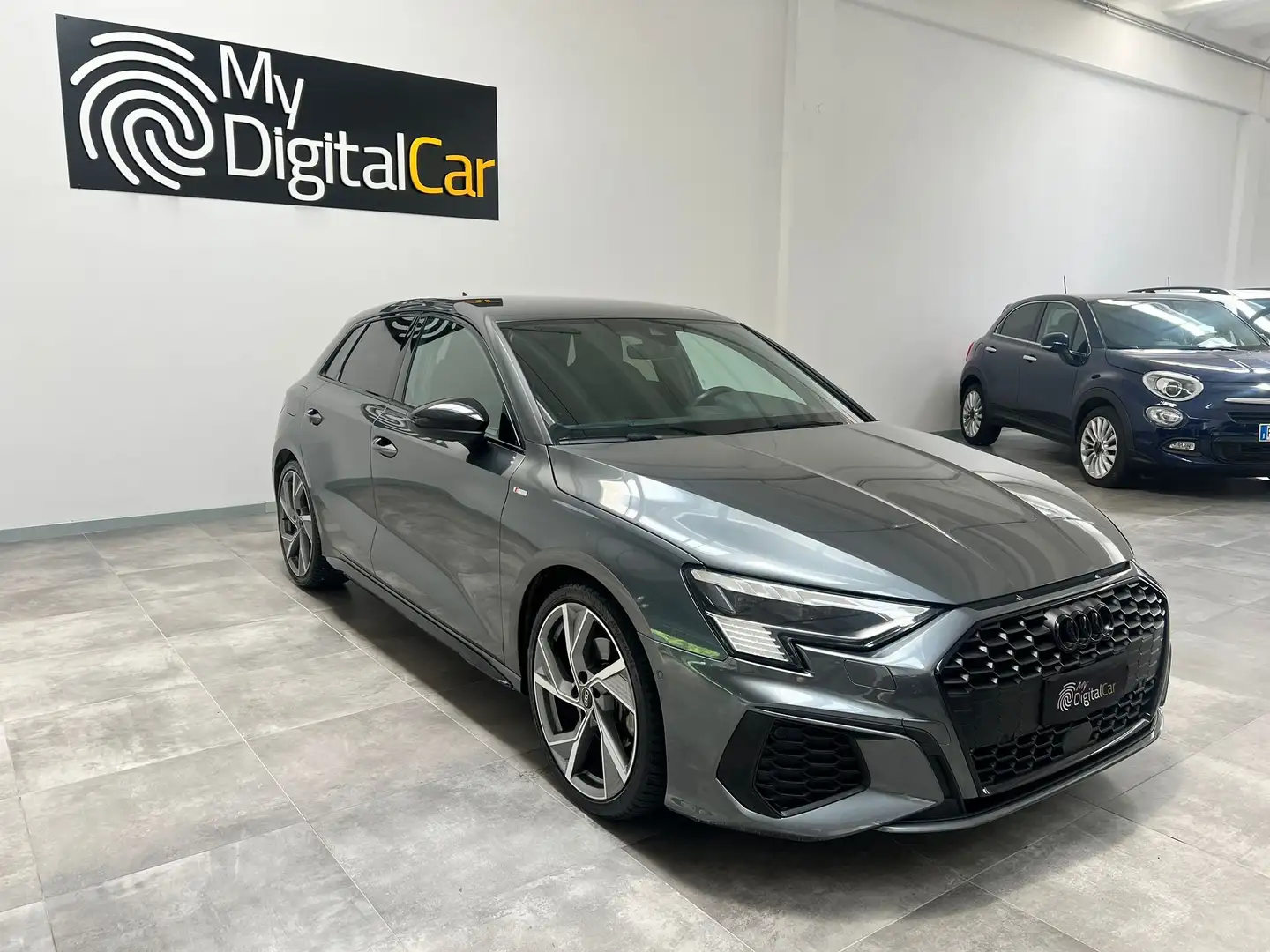 Audi A3 IV Sportback 35 2.0 tdi S line Edition s-tronic Grigio - 1