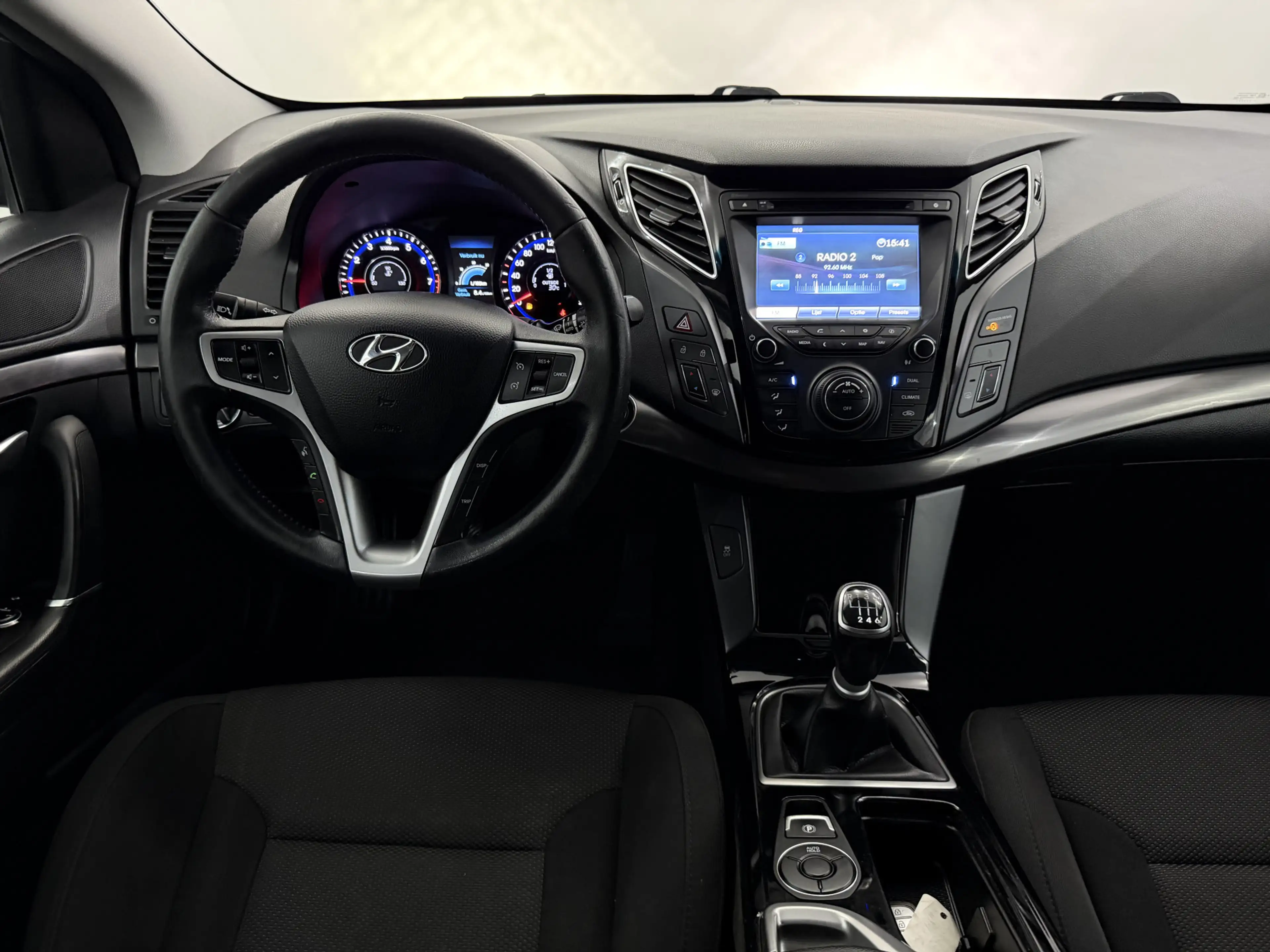 Hyundai i40 Wagon 1.6 GDI Blue Business Edition Camera, Navi, — photo 11
