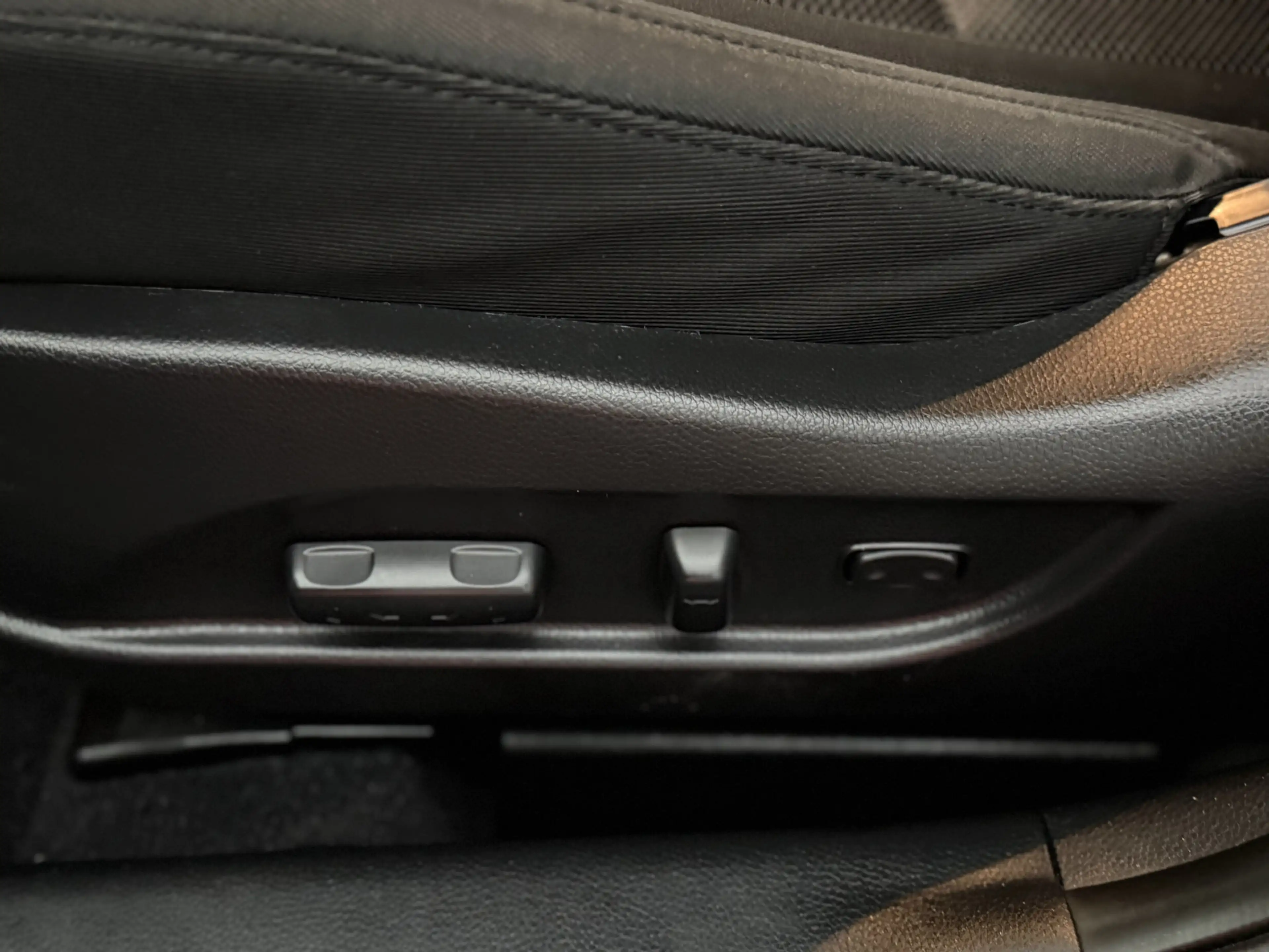 Hyundai i40 Wagon 1.6 GDI Blue Business Edition Camera, Navi, — photo 15