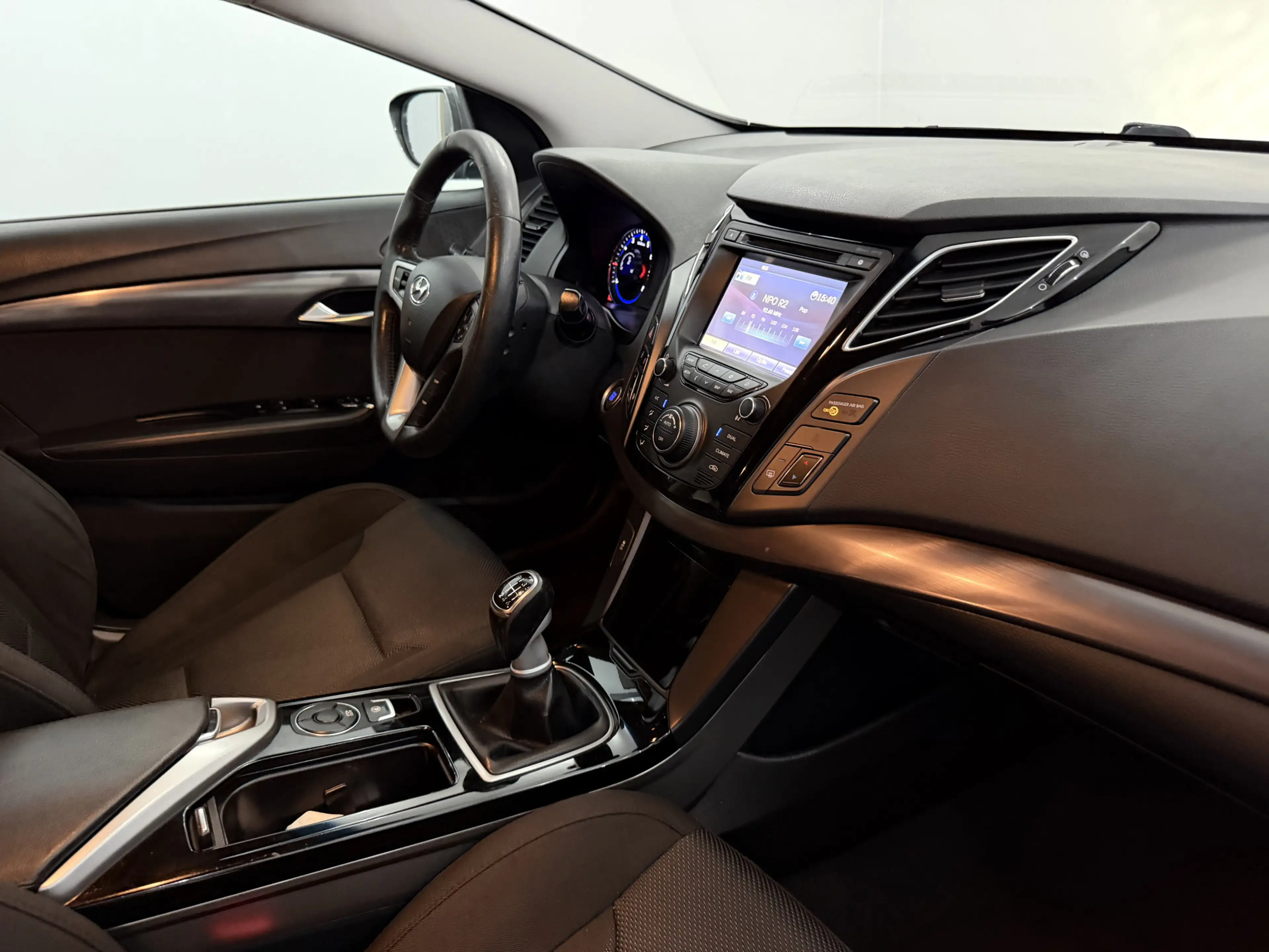 Hyundai i40 Wagon 1.6 GDI Blue Business Edition Camera, Navi, — photo 10