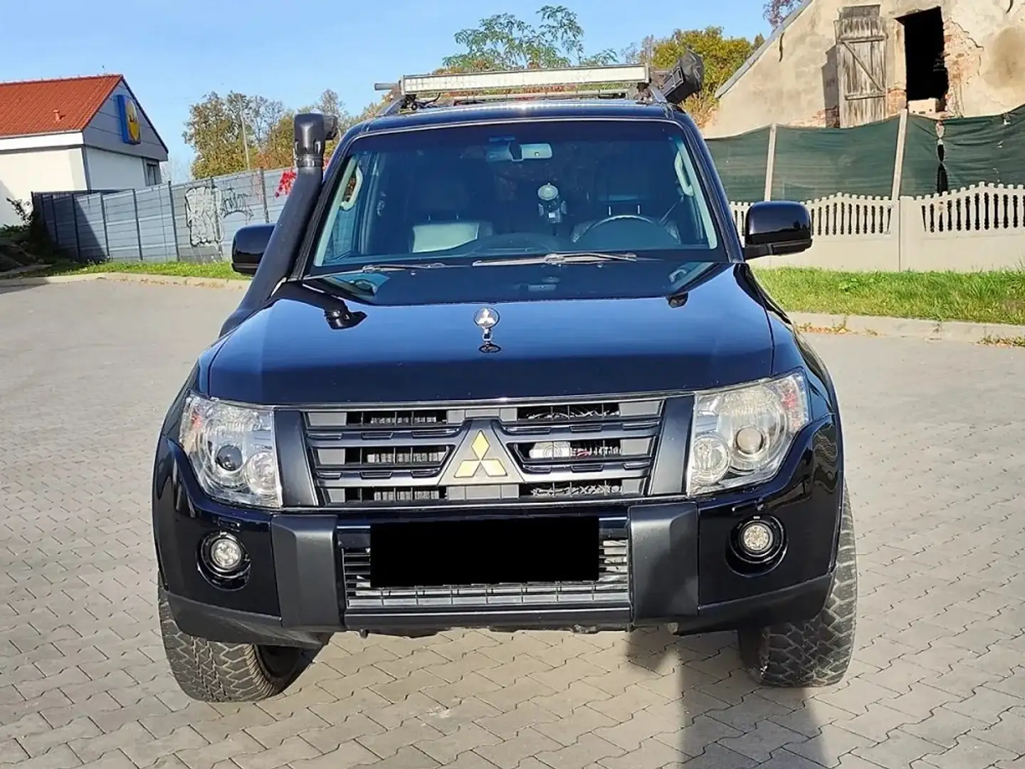 Mitsubishi Pajero Pajero 3.2 DI-D Automatik Intense Schwarz - 1