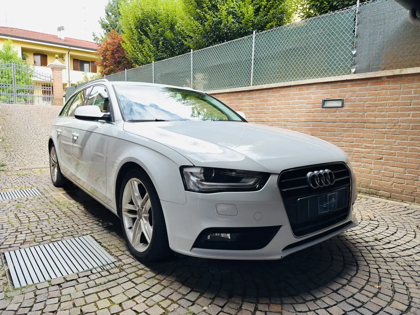 Audi A4 Avant 2.0 tdi Advanced 143cv multitronic - 2