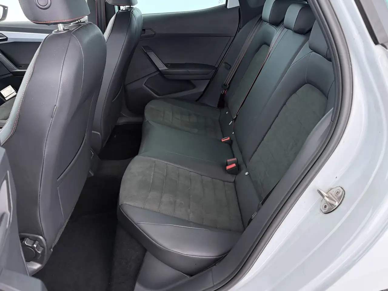 SEAT Ibiza 1.5 TSI FR Aut LED RADAR NAVI SITZHZG R-CAM, миниатюра 24