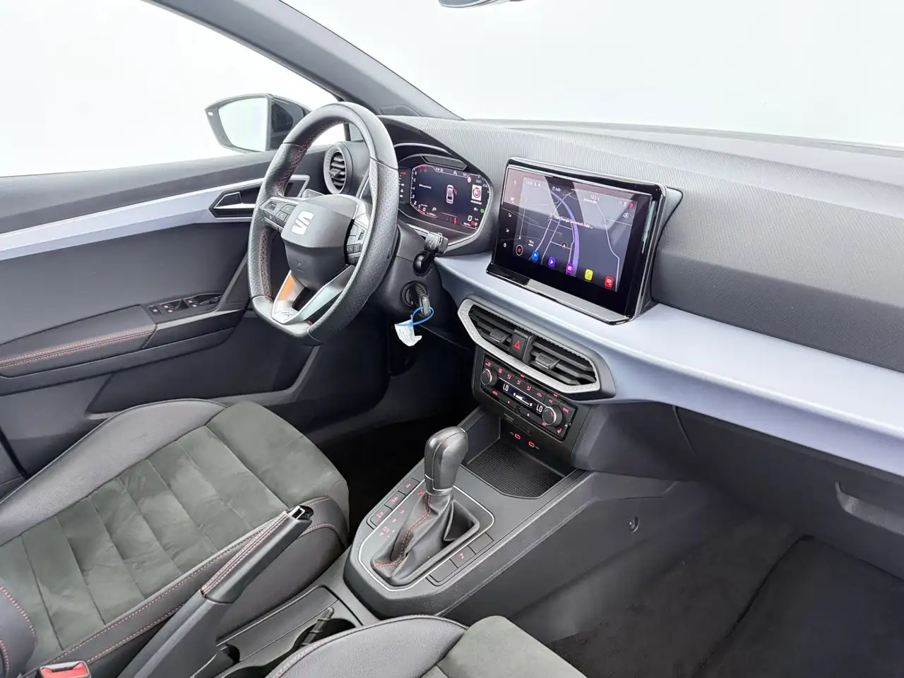 SEAT Ibiza 1.5 TSI FR Aut LED RADAR NAVI SITZHZG R-CAM, миниатюра 14