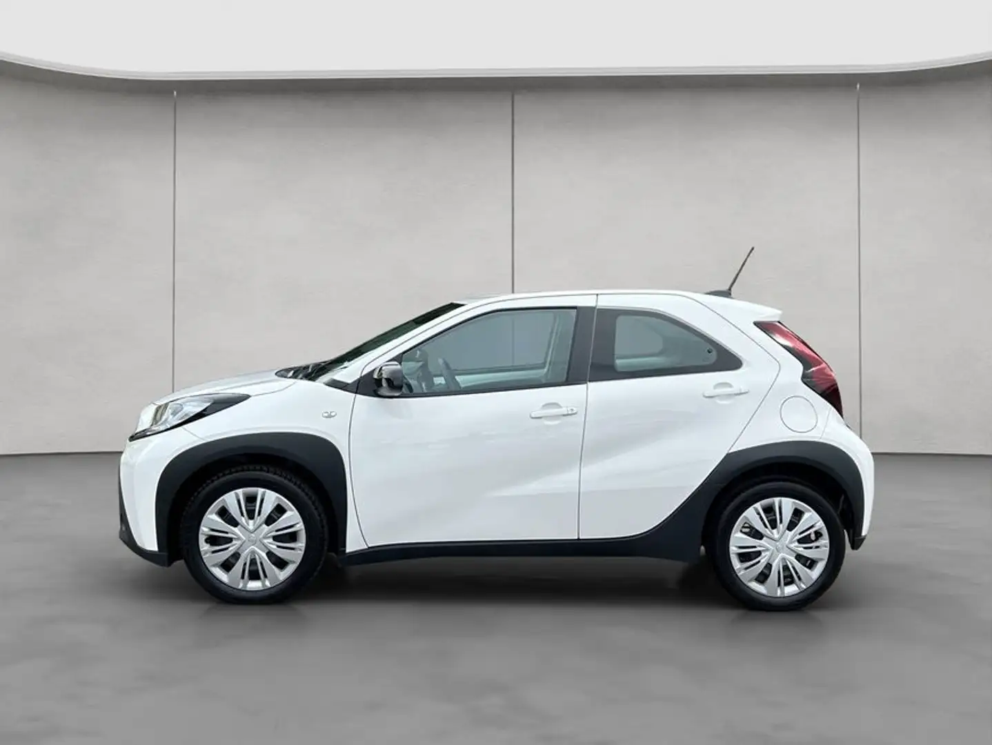 Toyota Aygo X X 1.0 Play Weiß - 2