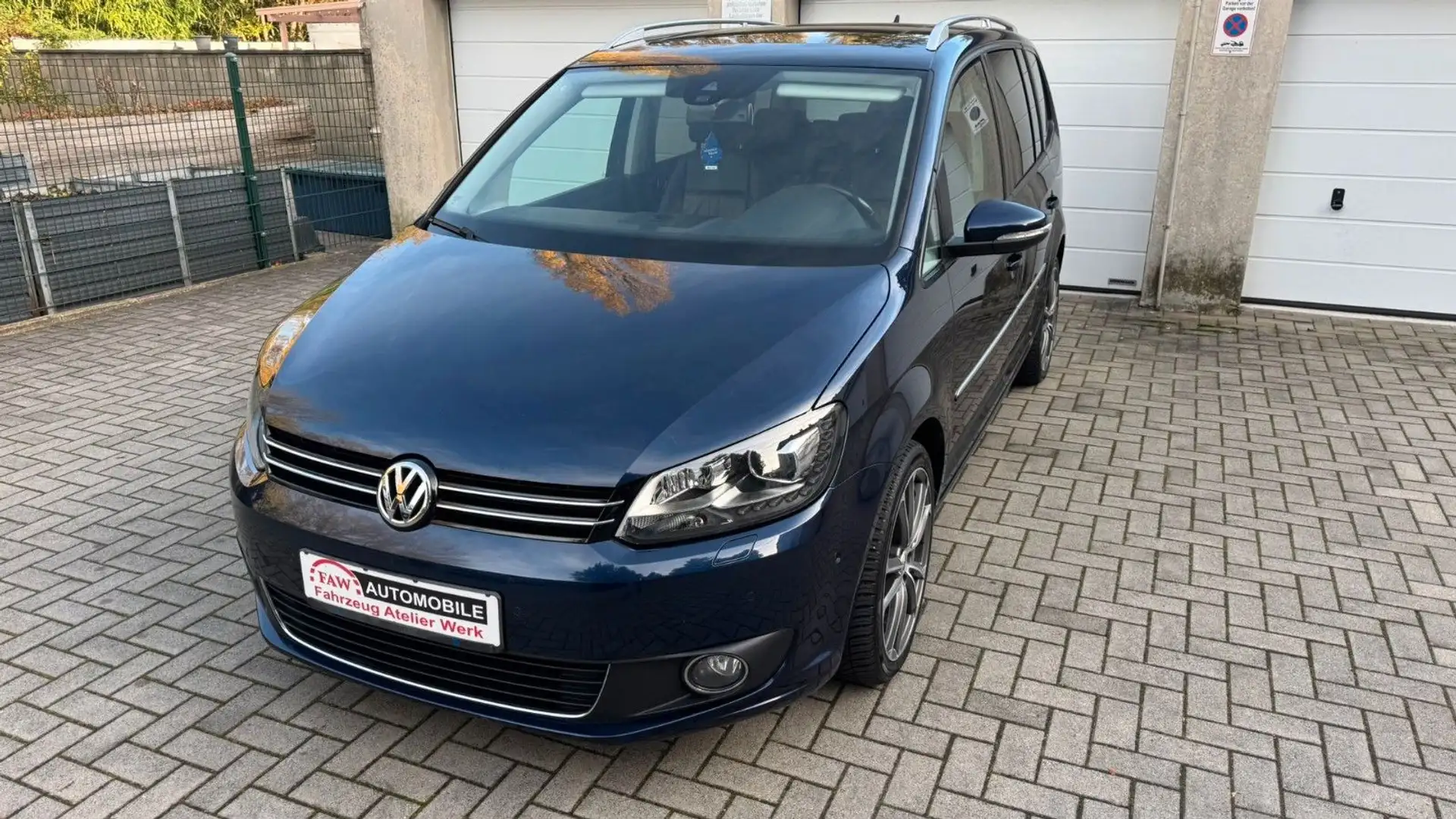 Volkswagen Touran Highline/ Fast Vollausstattung Bleu - 2