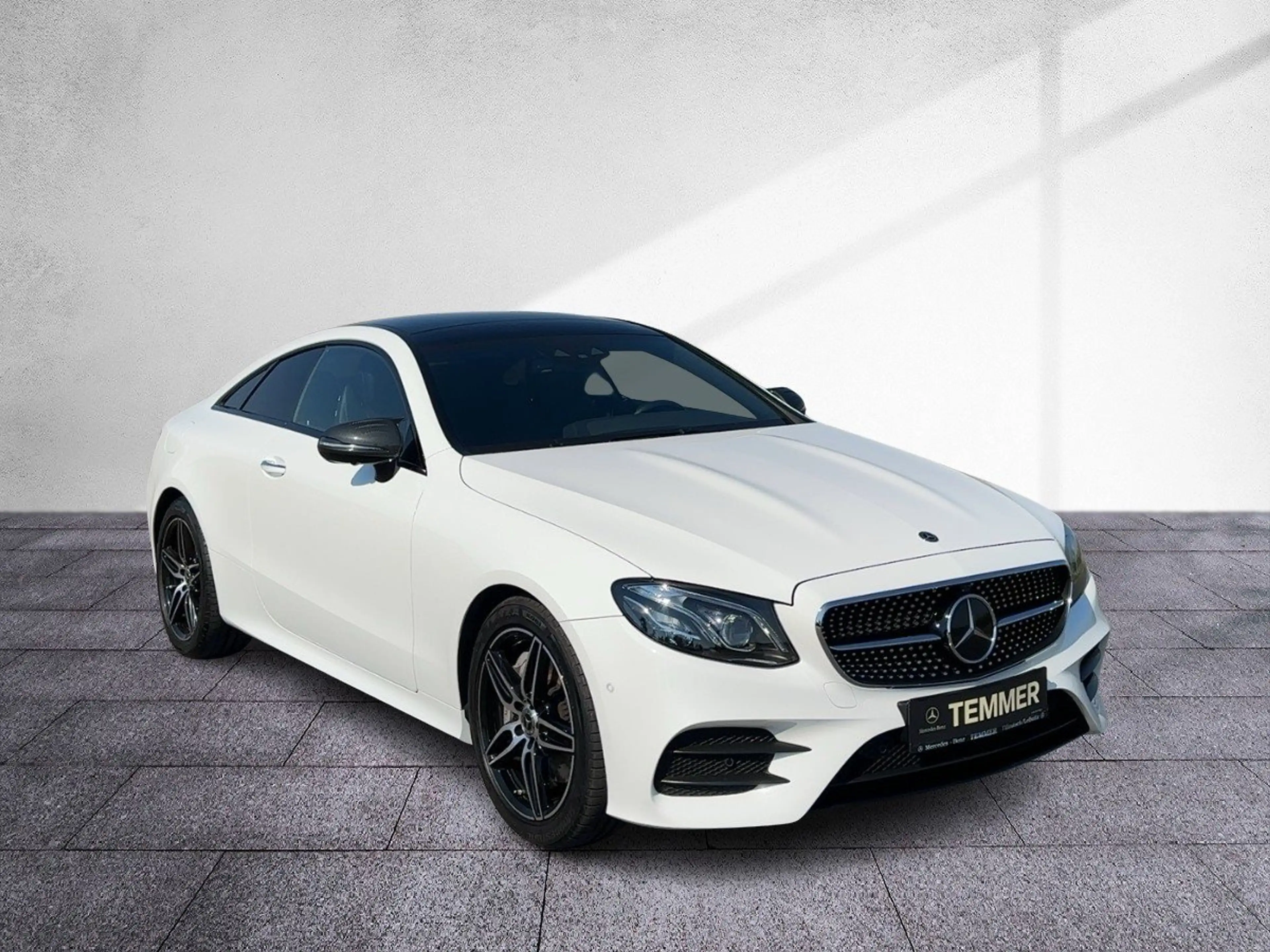 Mercedes-Benz E 400 d 4MATIC Coupé AMG PREM+ DISTR WIDESCREEN — photo 6