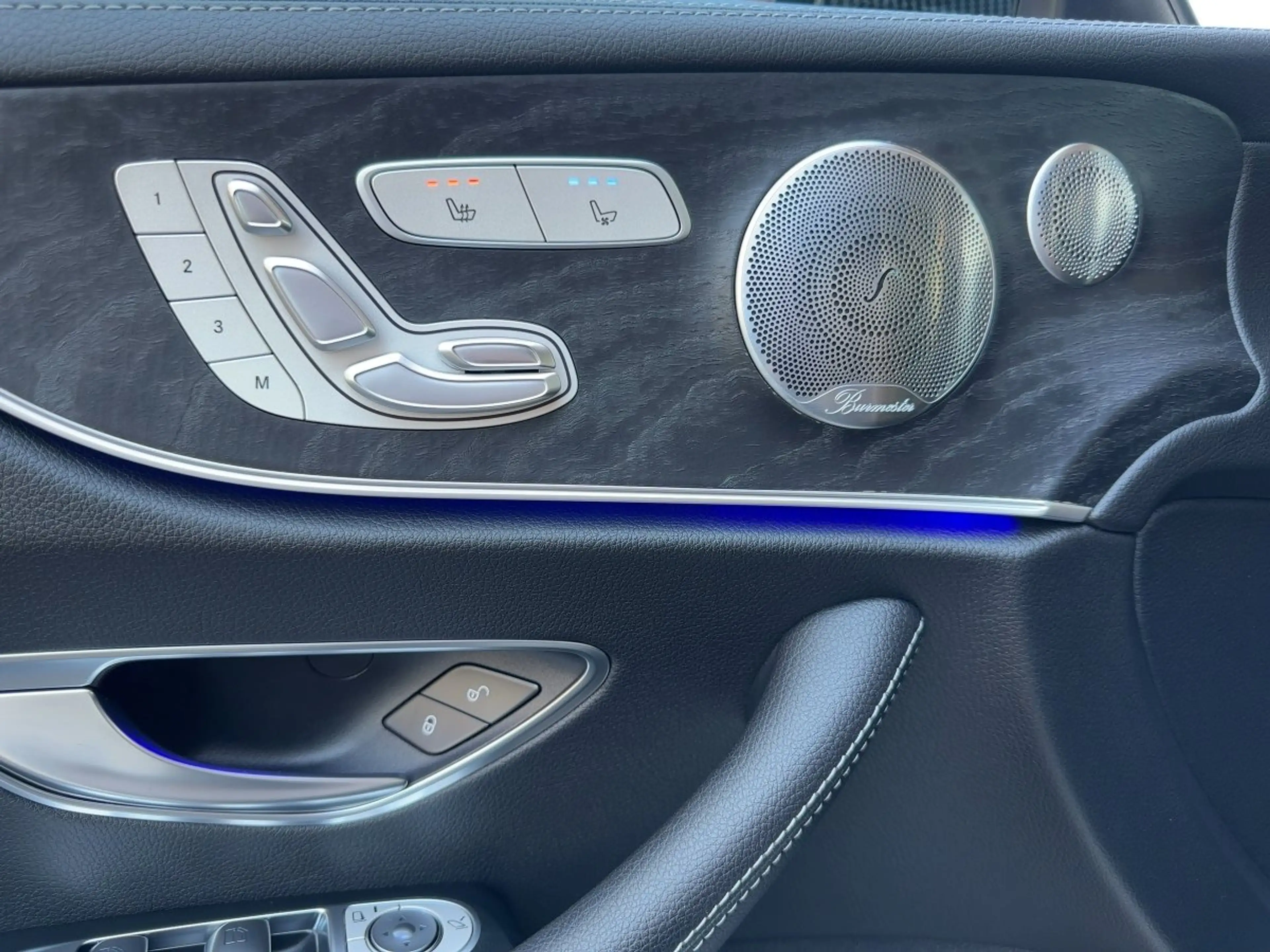 Mercedes-Benz E 400 d 4MATIC Coupé AMG PREM+ DISTR WIDESCREEN — photo 14