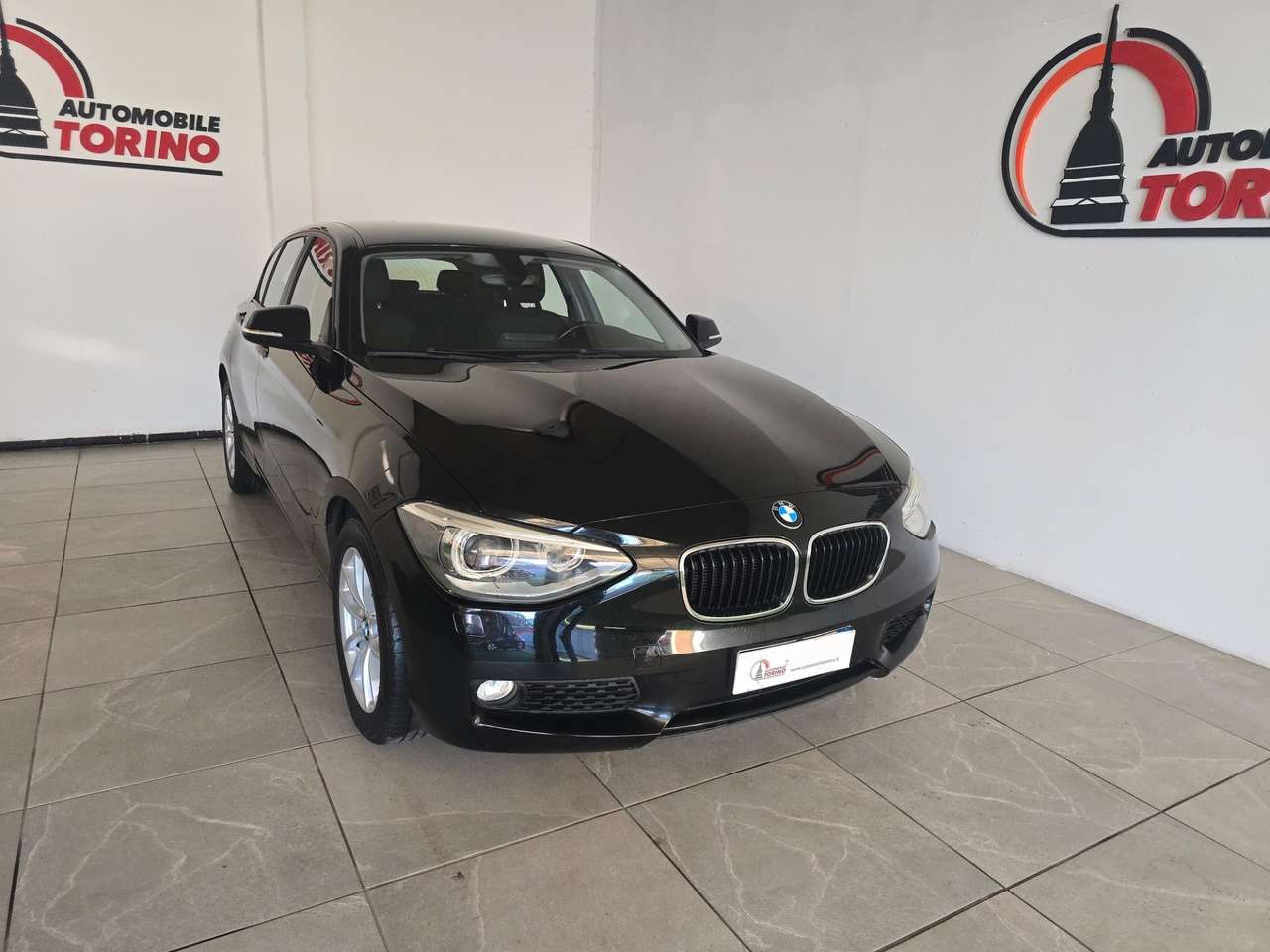 BMW 118 118d 5p. Urban