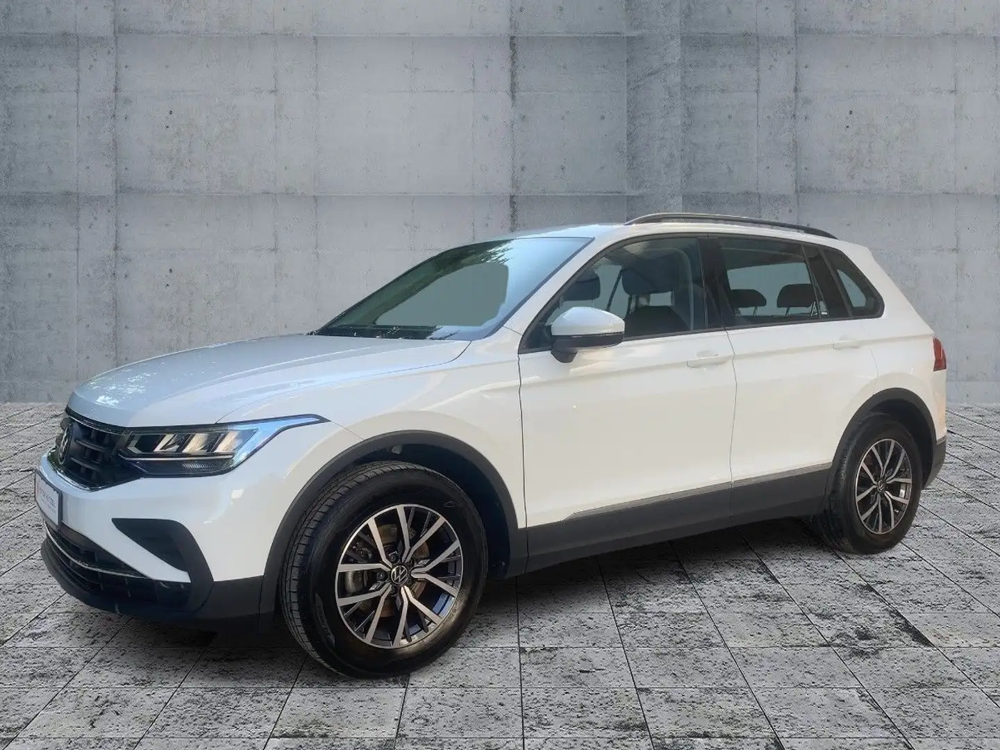 Volkswagen Tiguan 1.5 TSI LIFE LED+APP+DAB+ACC+SHZ+PDC+AHK Weiß - 2