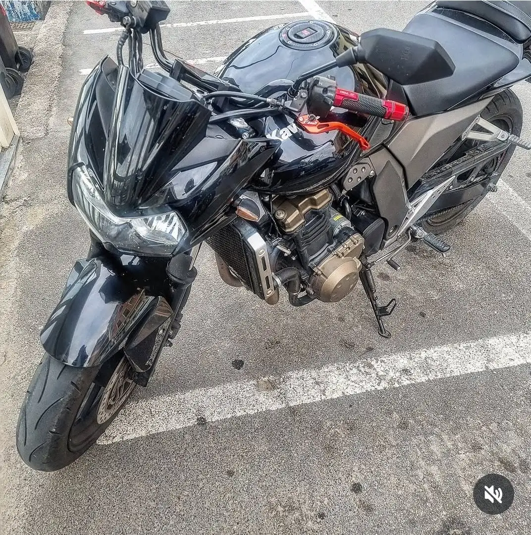 Kawasaki Z 750 R Negro - 2