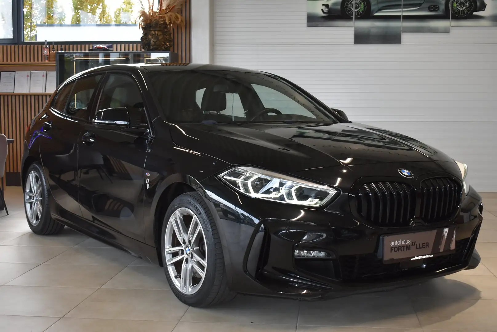BMW 118 118 i ///M Sport Aut. Negro - 2