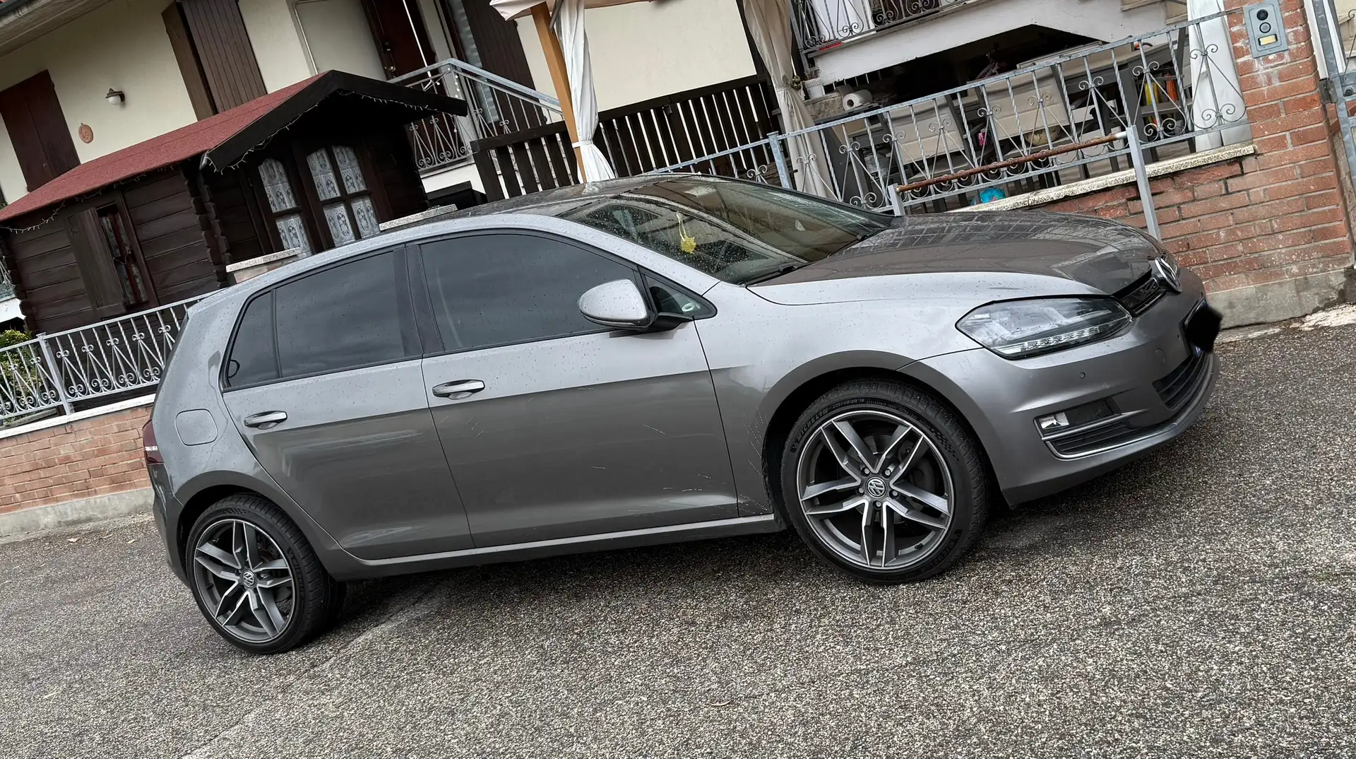 Volkswagen Golf 5p 1.4 tgi Highline dsg - 1