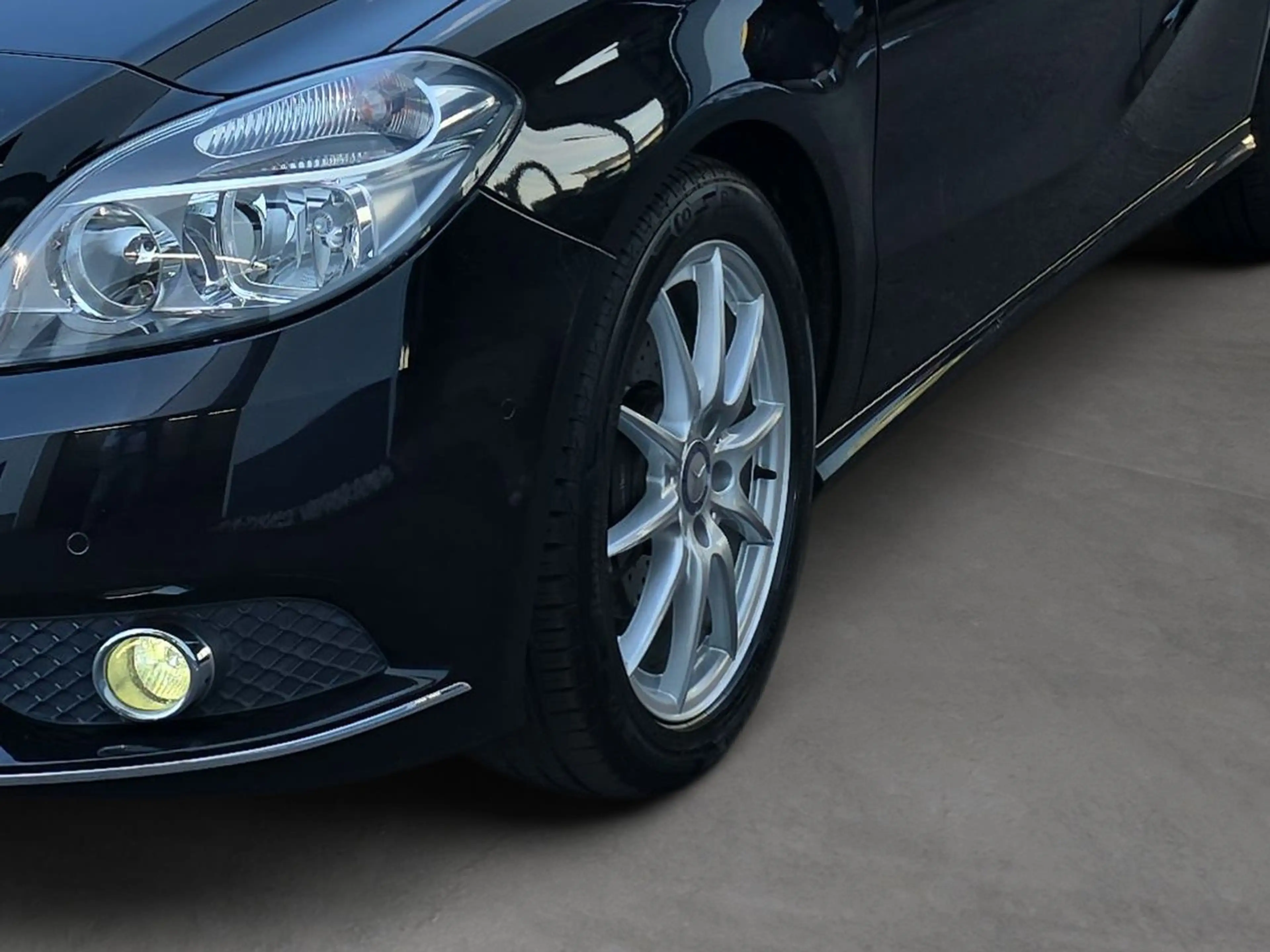 Mercedes-Benz B 200 B200 Edition 1 Standard Teilleder AHK Klima PDC — photo 8