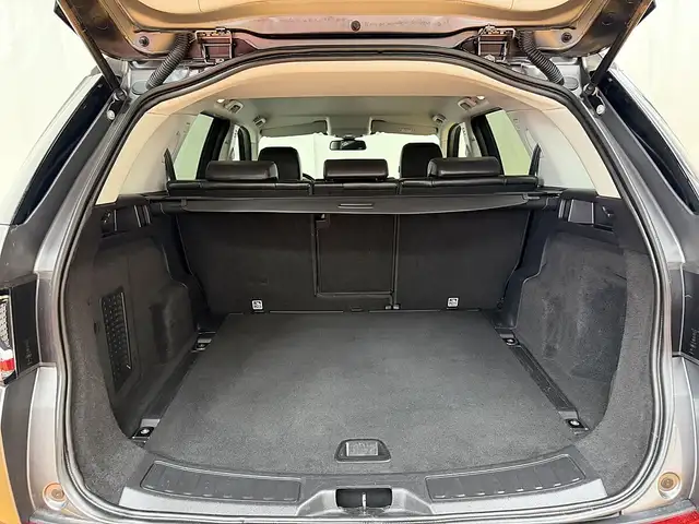 Land Rover Discovery Sport view 13