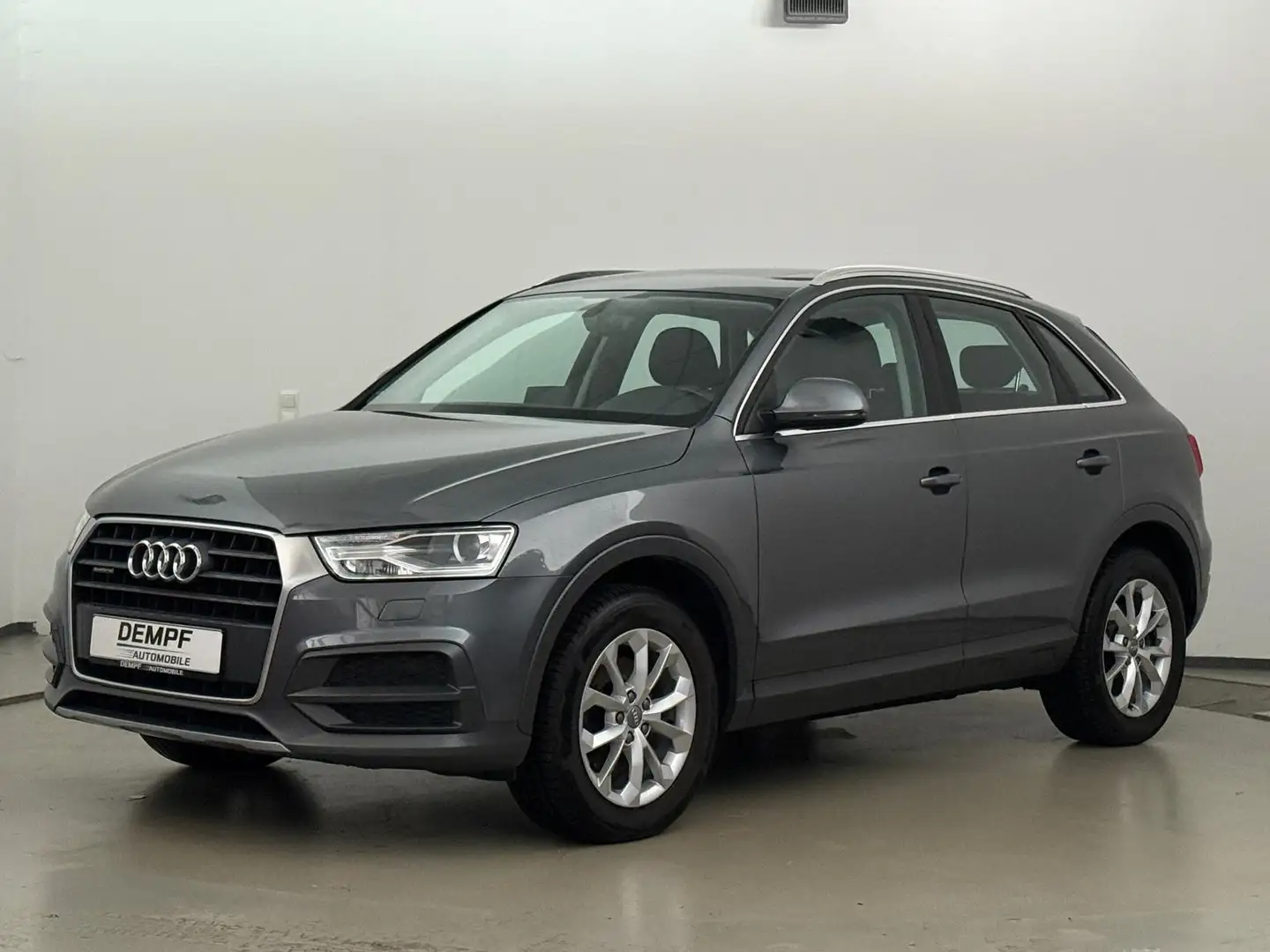 Audi Q3 Design Quattro*Navi*Bi-Xenon*Pano*AHK*2. Hand Gris - 2