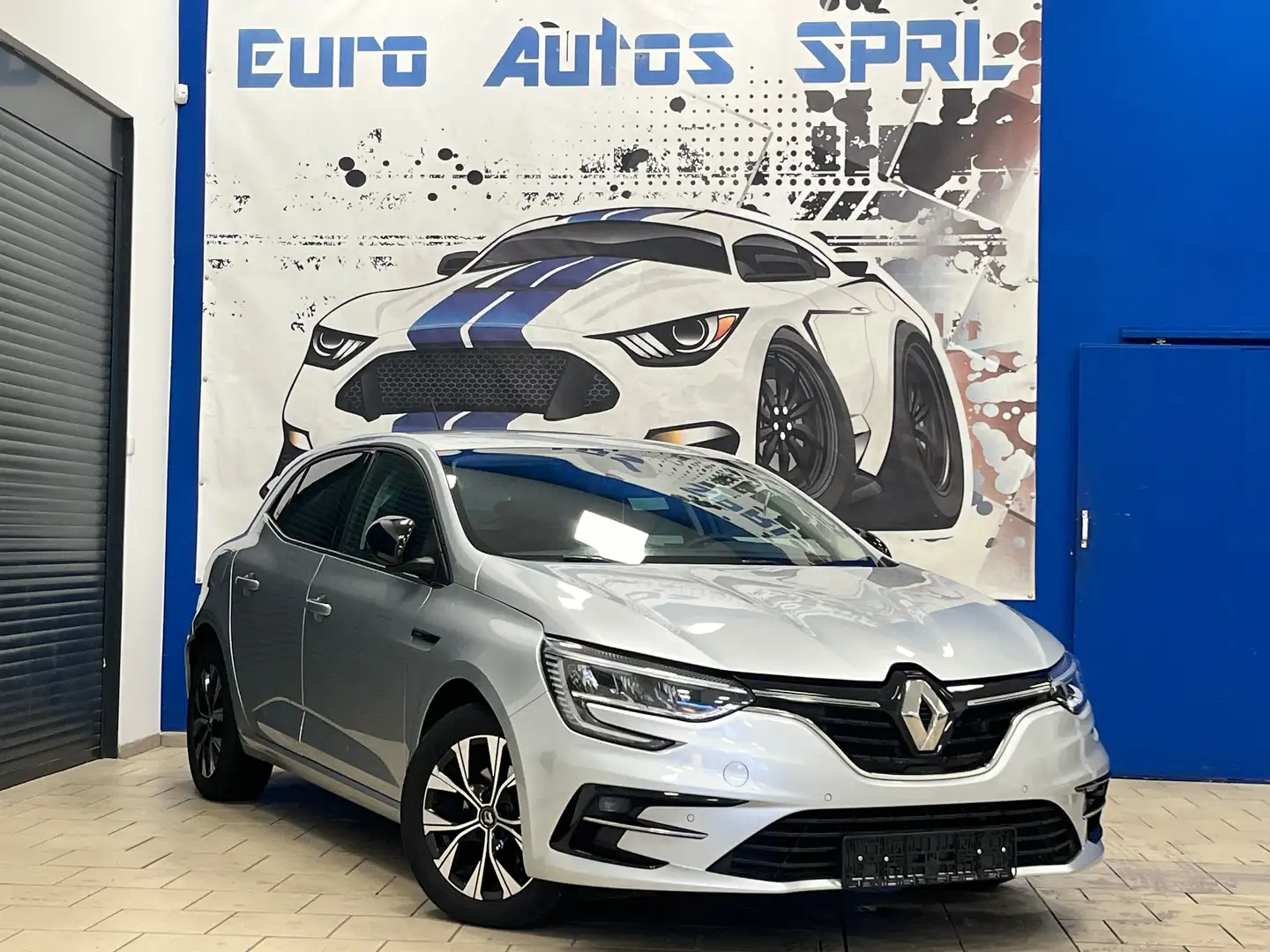 Renault Megane 1.5 Blue dCi LIMITED/AUTOMATIQUE/LED Zilver - 1