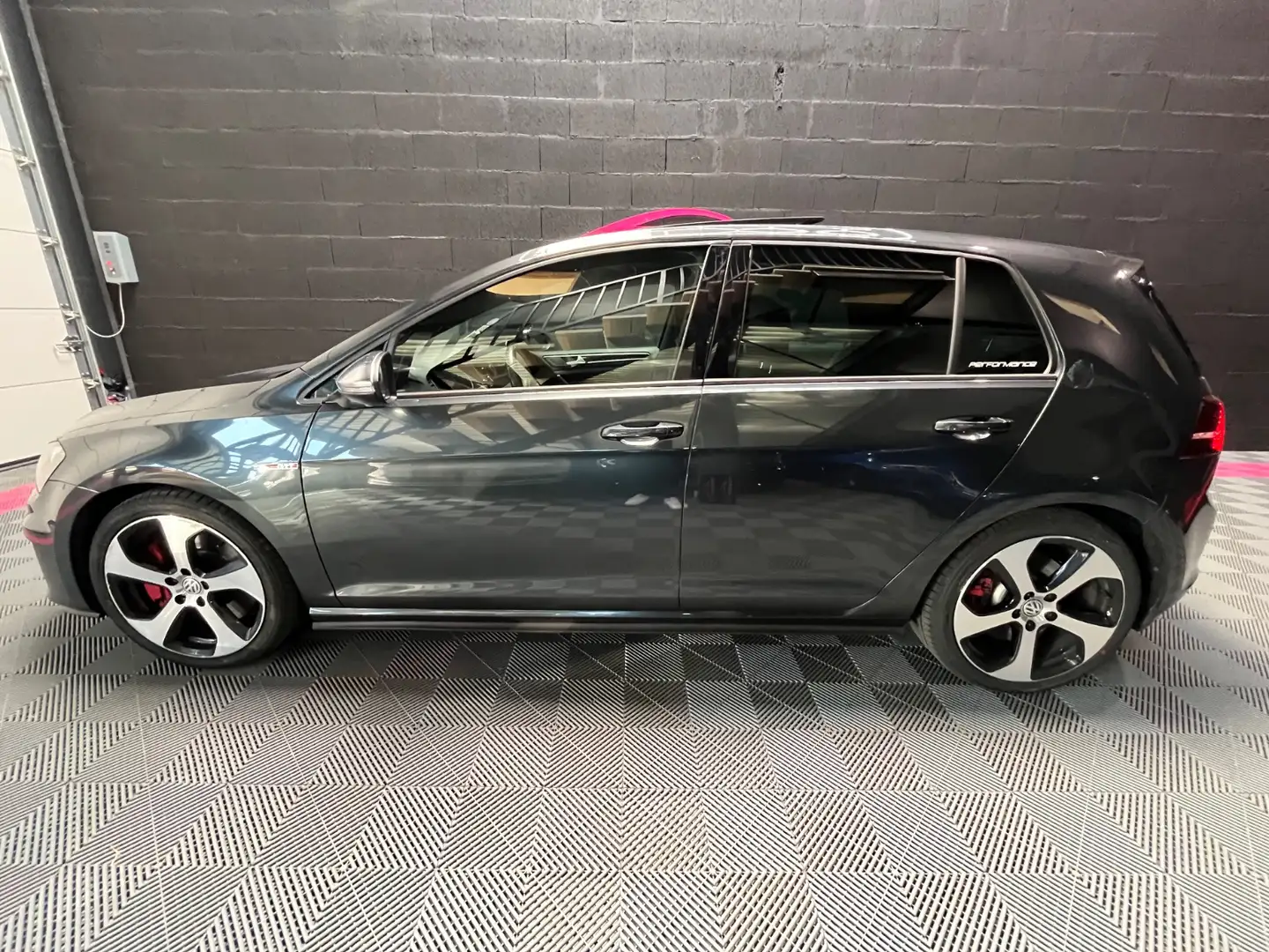 Volkswagen Golf GTI Performance Gris - 2