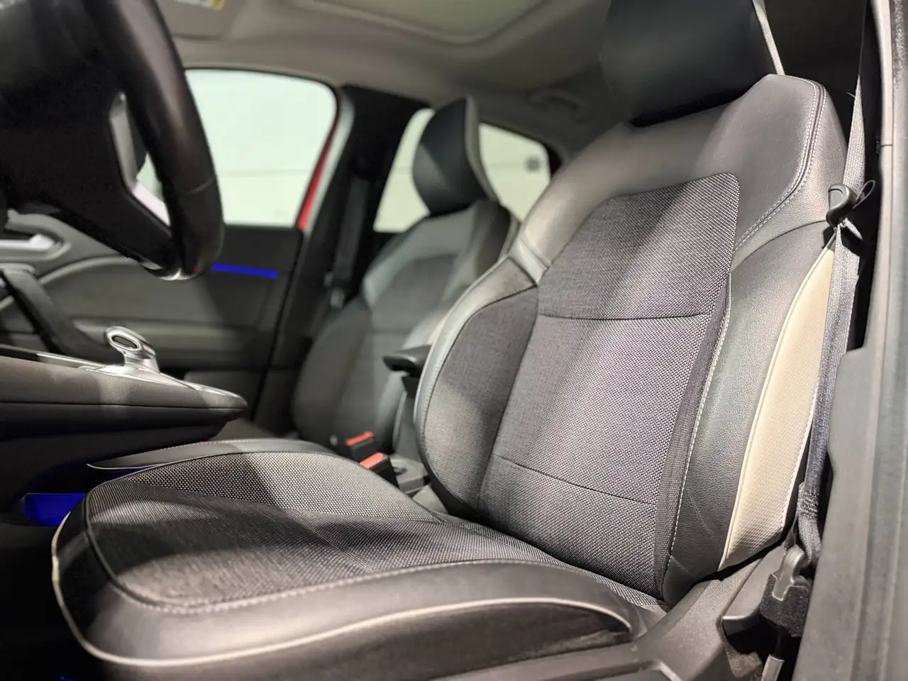 Renault Captur 1.6 TCe E-Tech, Toit Ouvrant, Camera de recul, GPS, Ambiant Light, Cruise Control, миниатюра 18