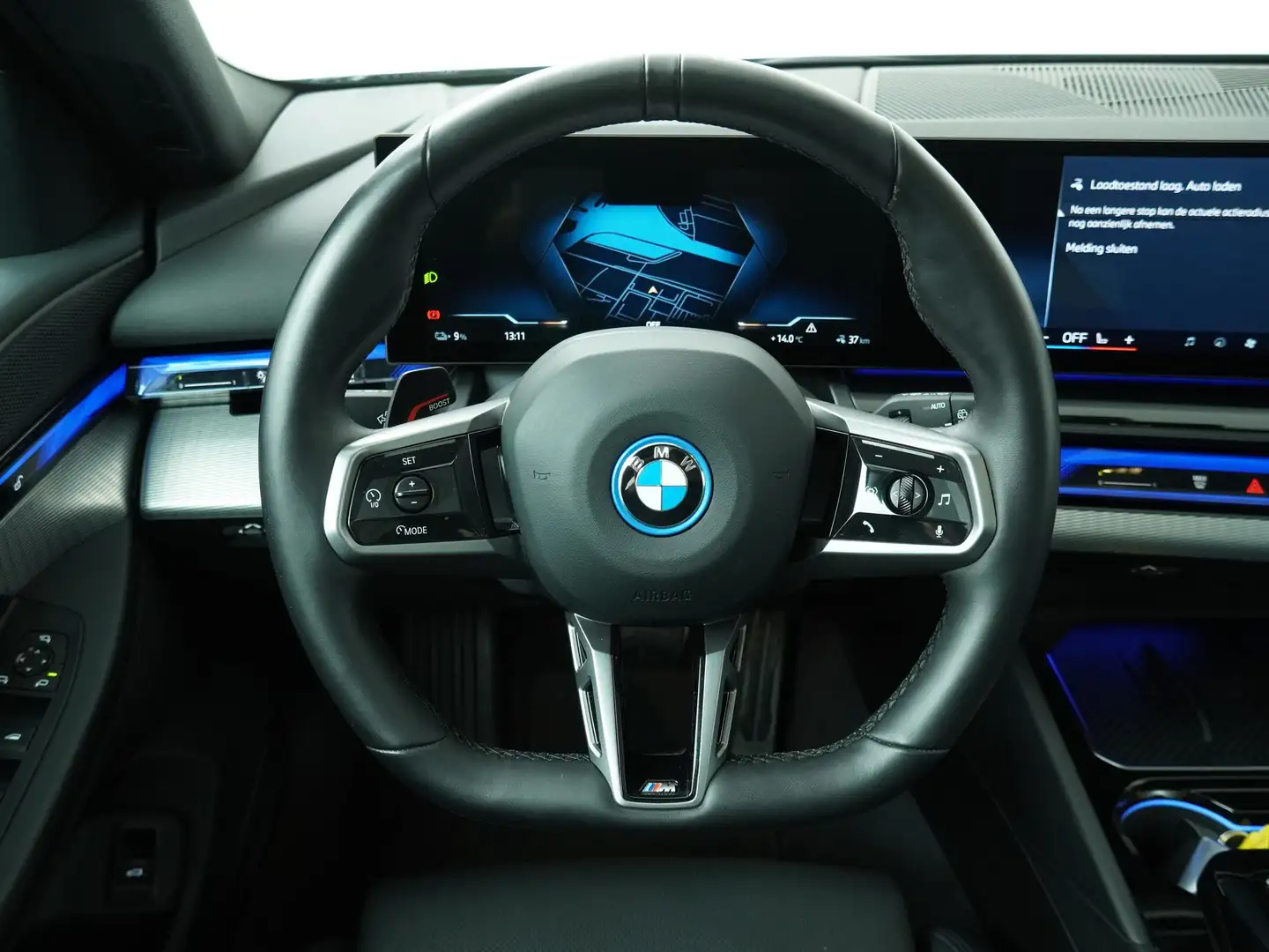 BMW i5 Touring eDrive40 84 kWh M Sportpakket | Trekhaak | Zwart - 2