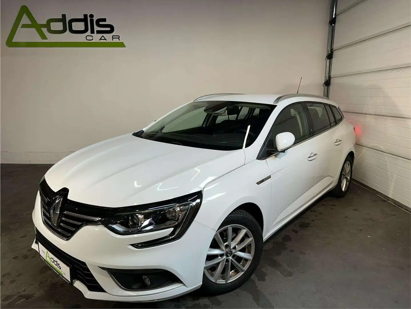 Renault Megane IV ESTATE 1.5 BlueDCI 115 EDC INTENS GPS White - 1