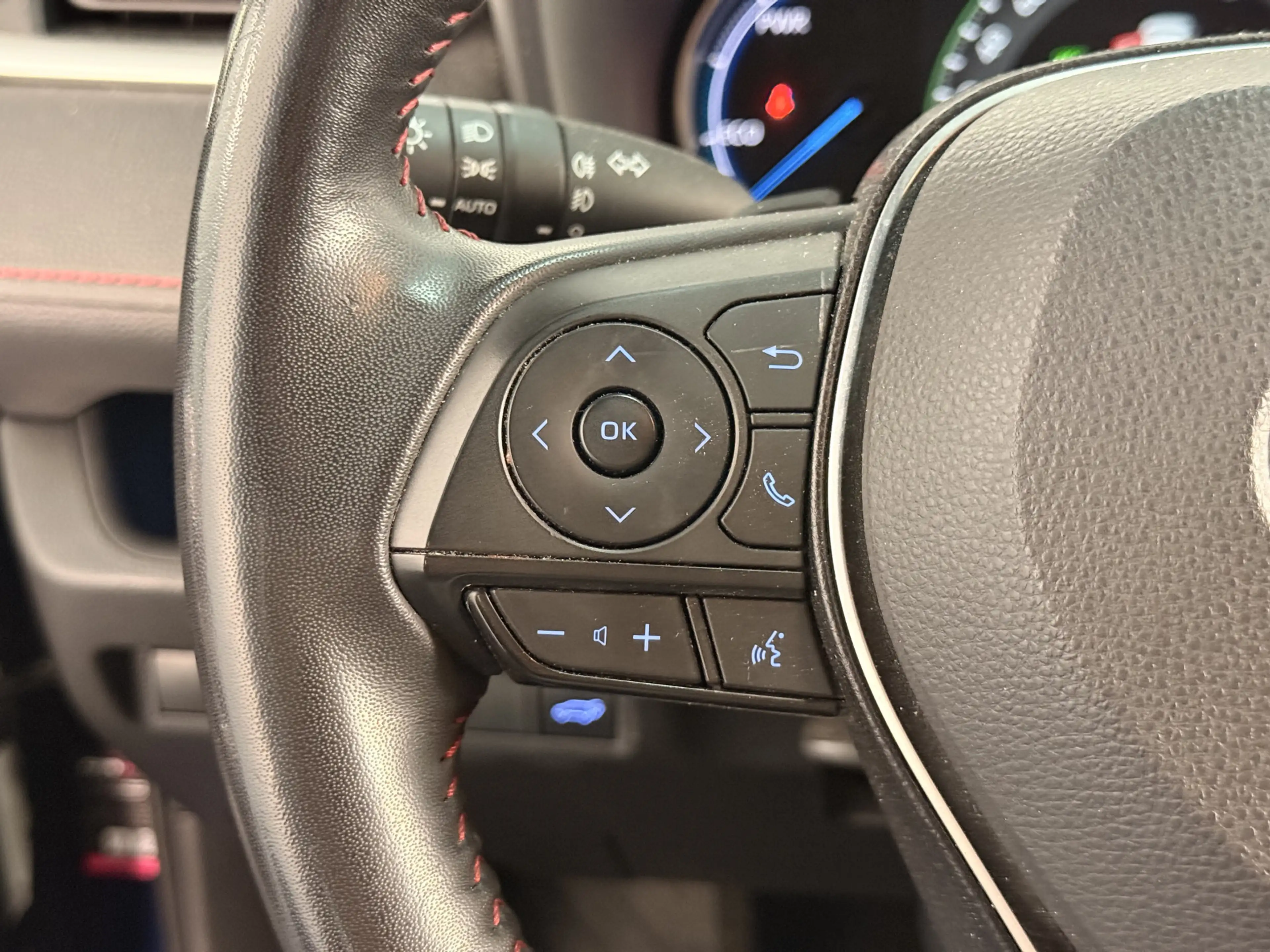 Toyota RAV4 2.5 Plug-in Hybrid AWD Style | Carplay | JBL | Tre — photo 15