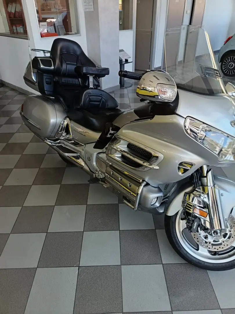 Honda GL 1800 Gri - 2