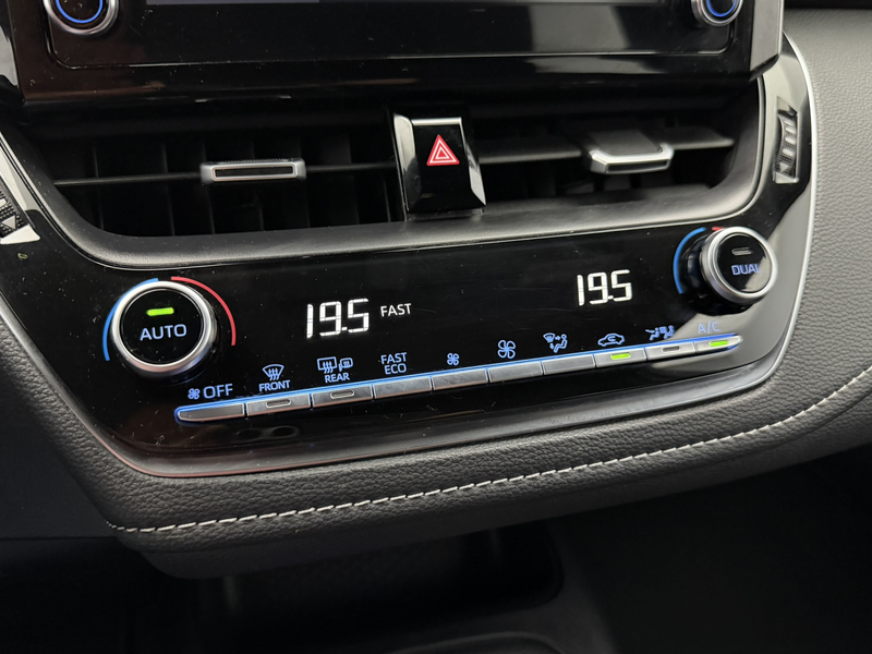 Toyota Corolla Touring Sports 1.8 Hybrid Business | Camera | Carp — photo 8