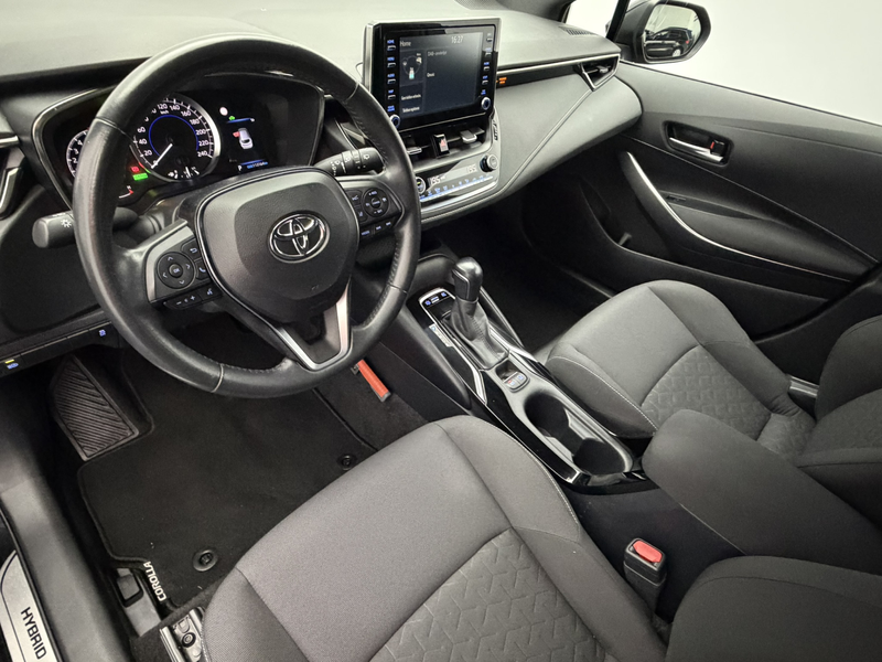 Toyota Corolla Touring Sports 1.8 Hybrid Business | Camera | Carp — photo 10