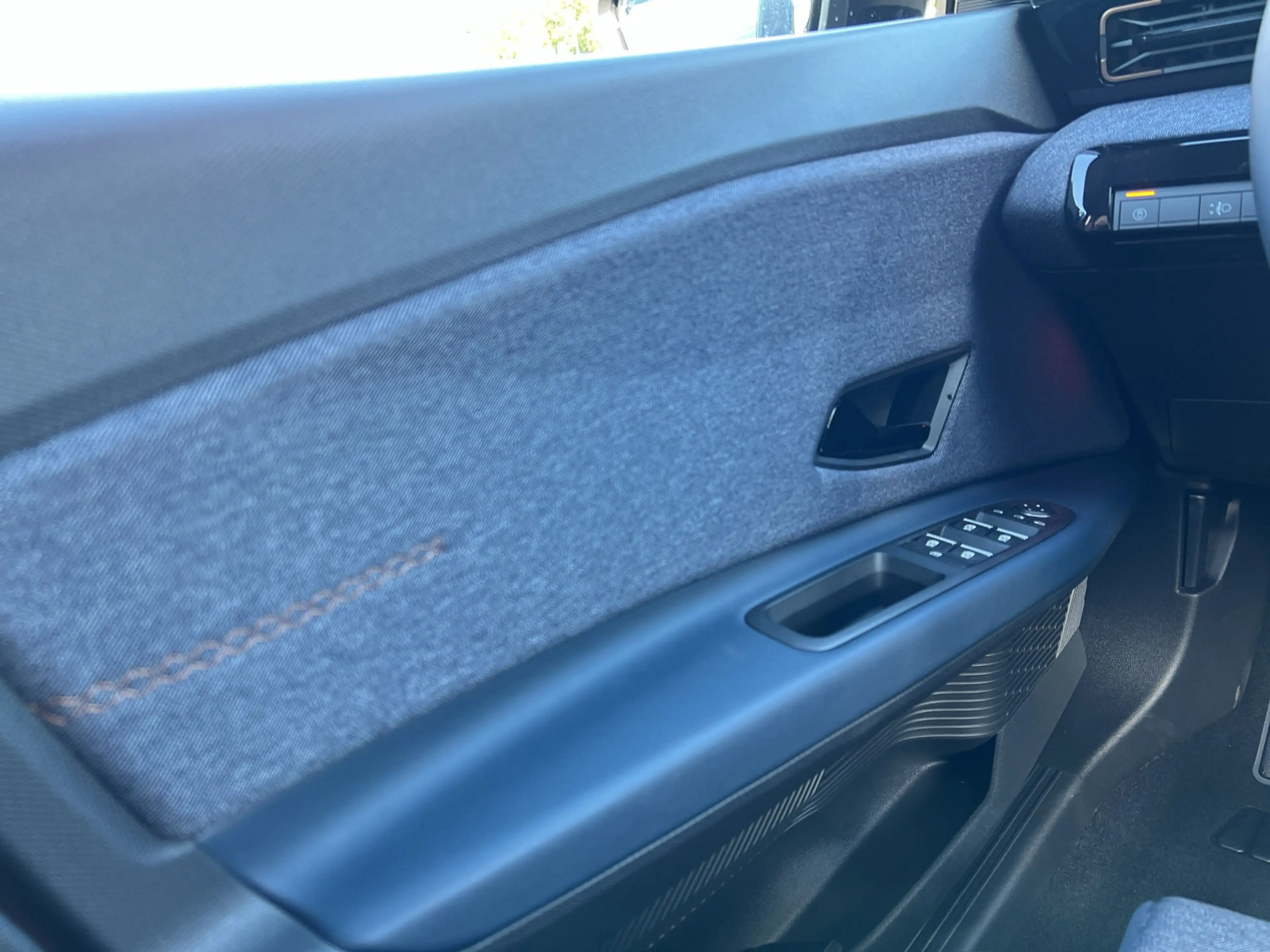 Renault R 4 E-Tech 150 Comfort Range Techno SHZ+RFK+LED — photo 13