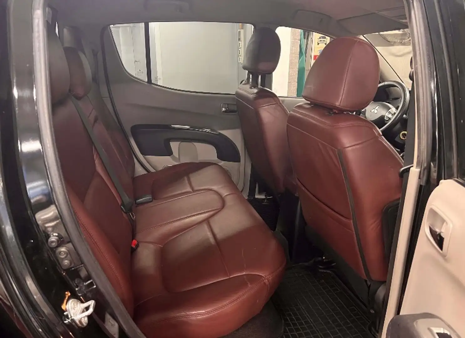 Mitsubishi L200 L200 Cab IV 2010 d.cab 2.5 di-d Intense Plus 178cv Nero - 2