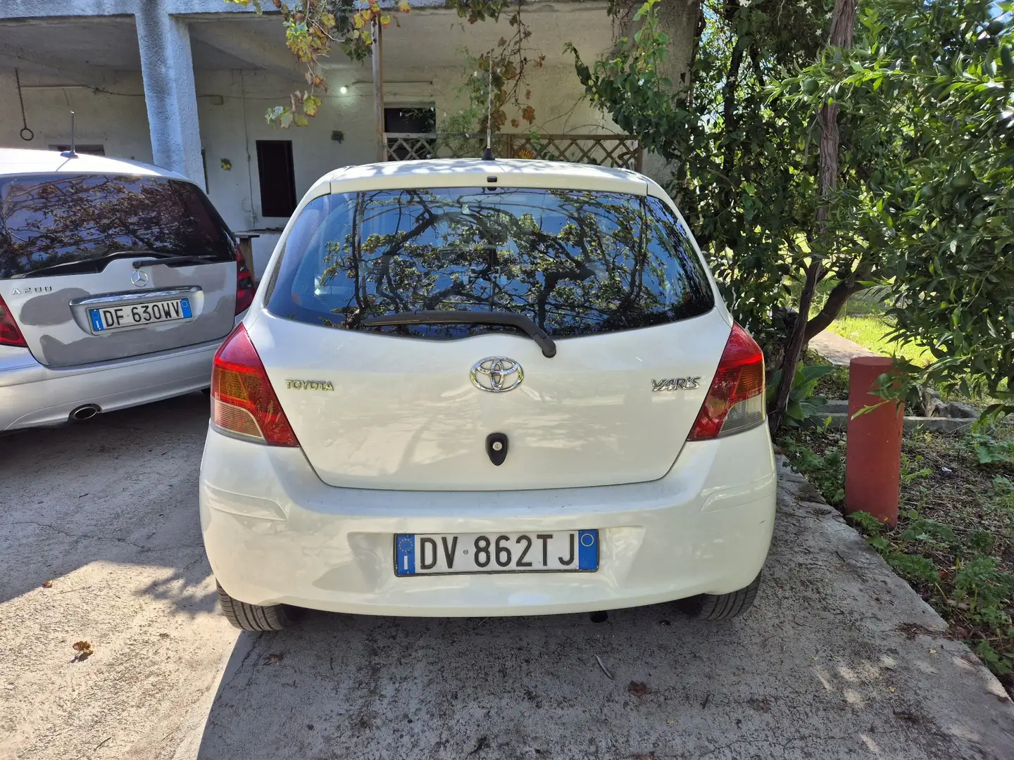 Toyota Yaris 5p 1.3 dual Sol - 2