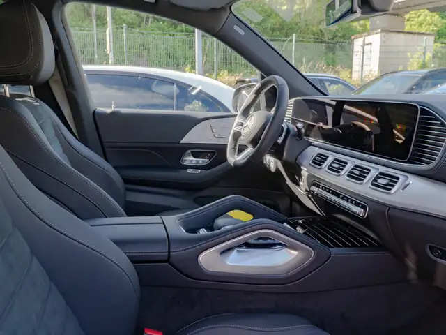 Mercedes-Benz GLE view 9