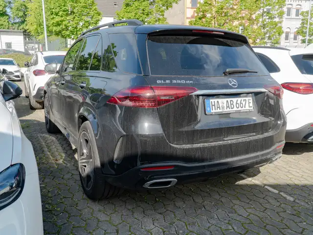 Mercedes-Benz GLE view 5