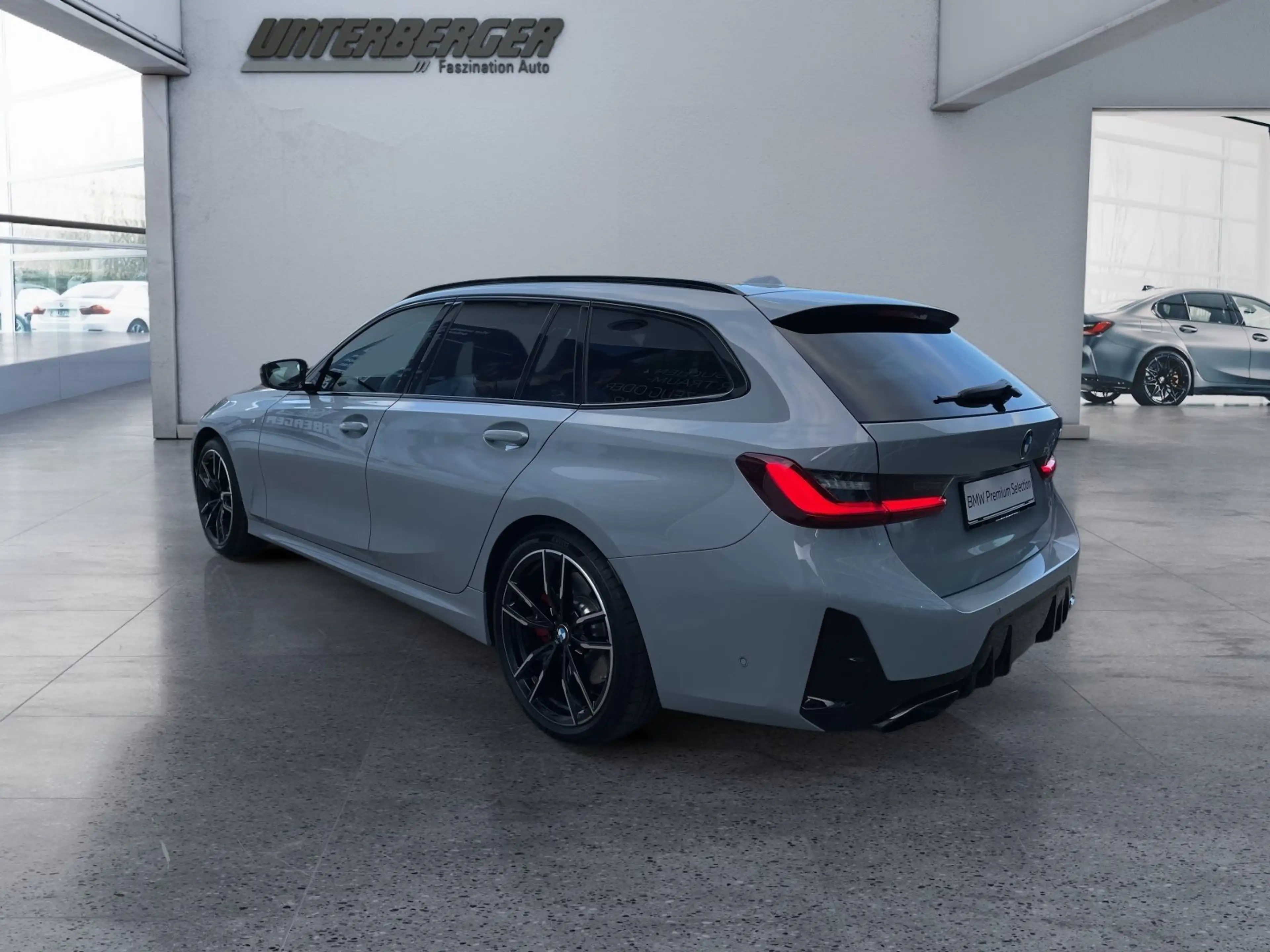 BMW 340 M340i xDrive Touring M Sportpaket Pro-Adaptives M — photo 4