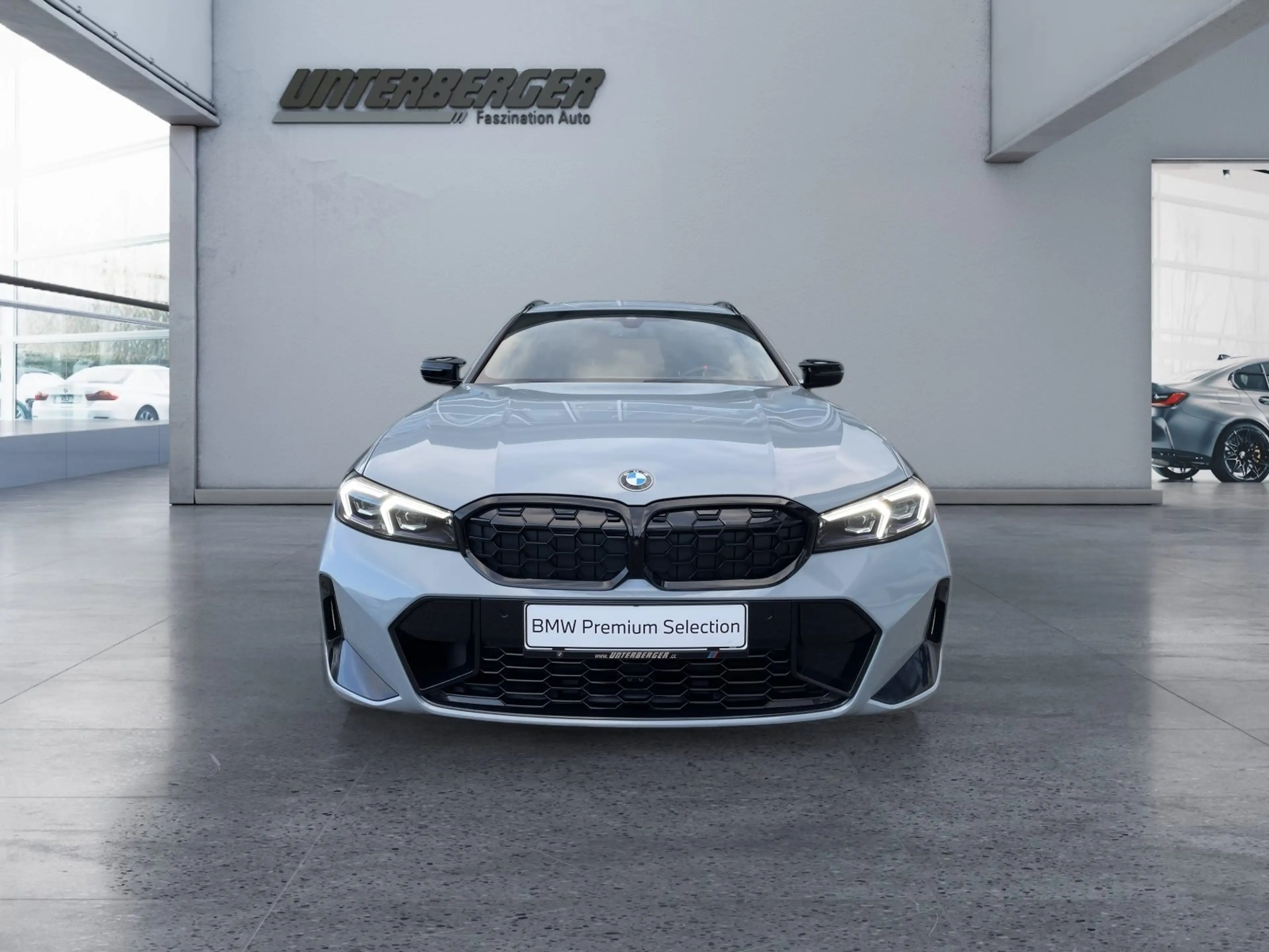 BMW 340 M340i xDrive Touring M Sportpaket Pro-Adaptives M — photo 2