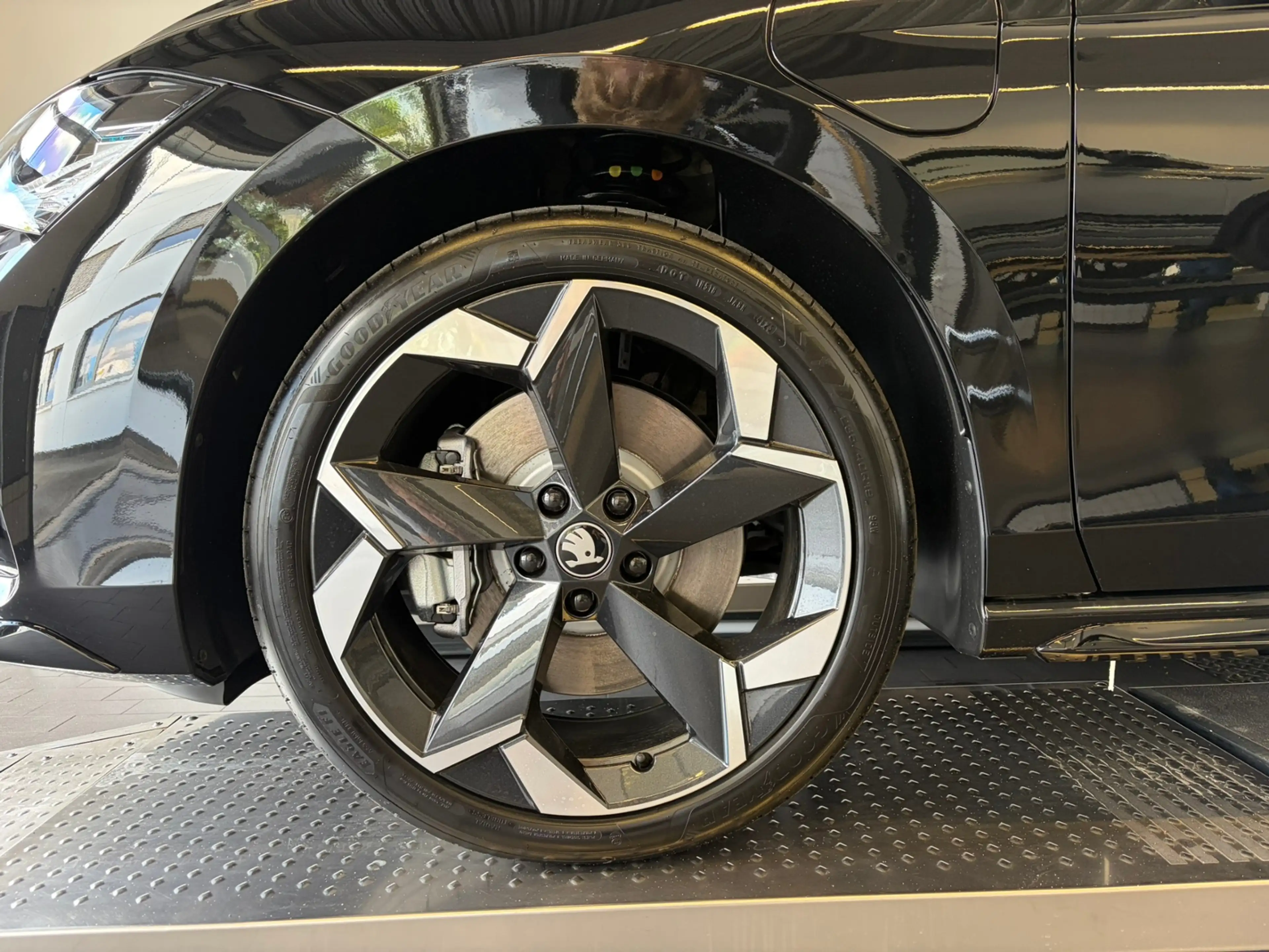 Skoda Superb Combi  Sportline 1.5 TSI IV DSG *AHK,Navi,19"-LM* — photo 5