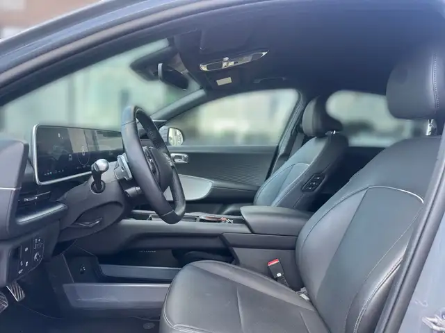 Hyundai Ioniq 6 view 7