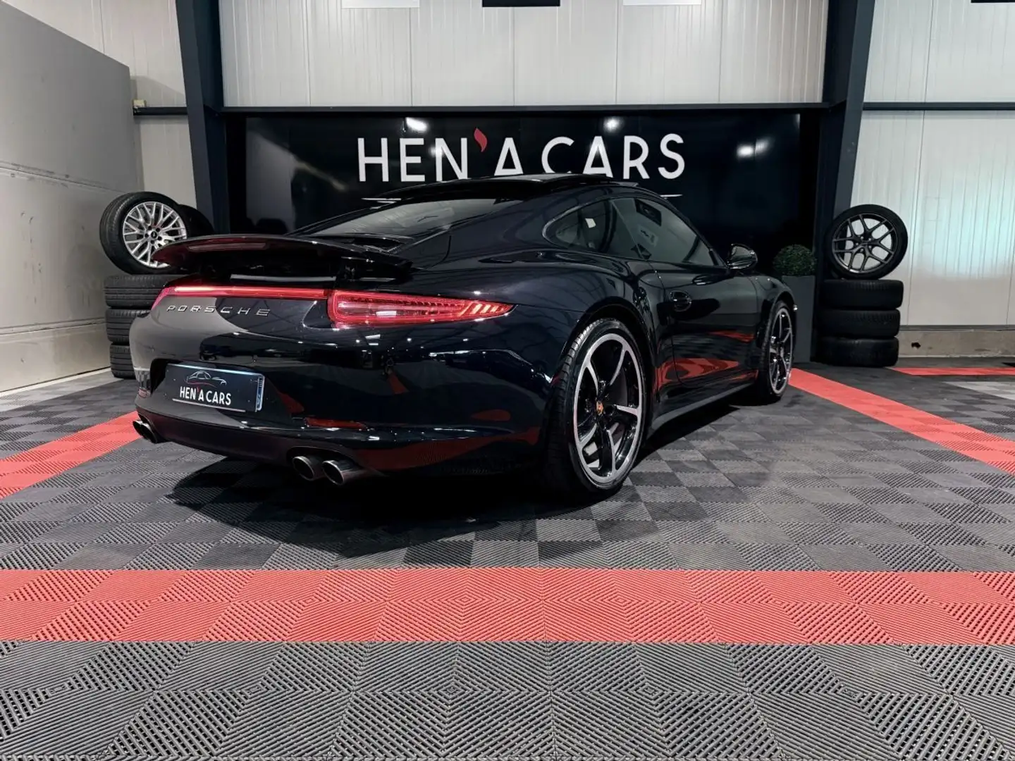 Porsche 911 (7) Carrera 4S Coupé Noir - 2