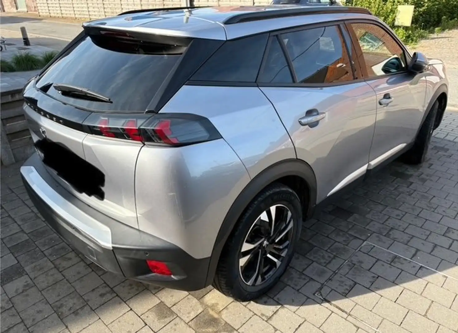 Peugeot e-2008 2008 Elektro Allure Pack Argent - 2