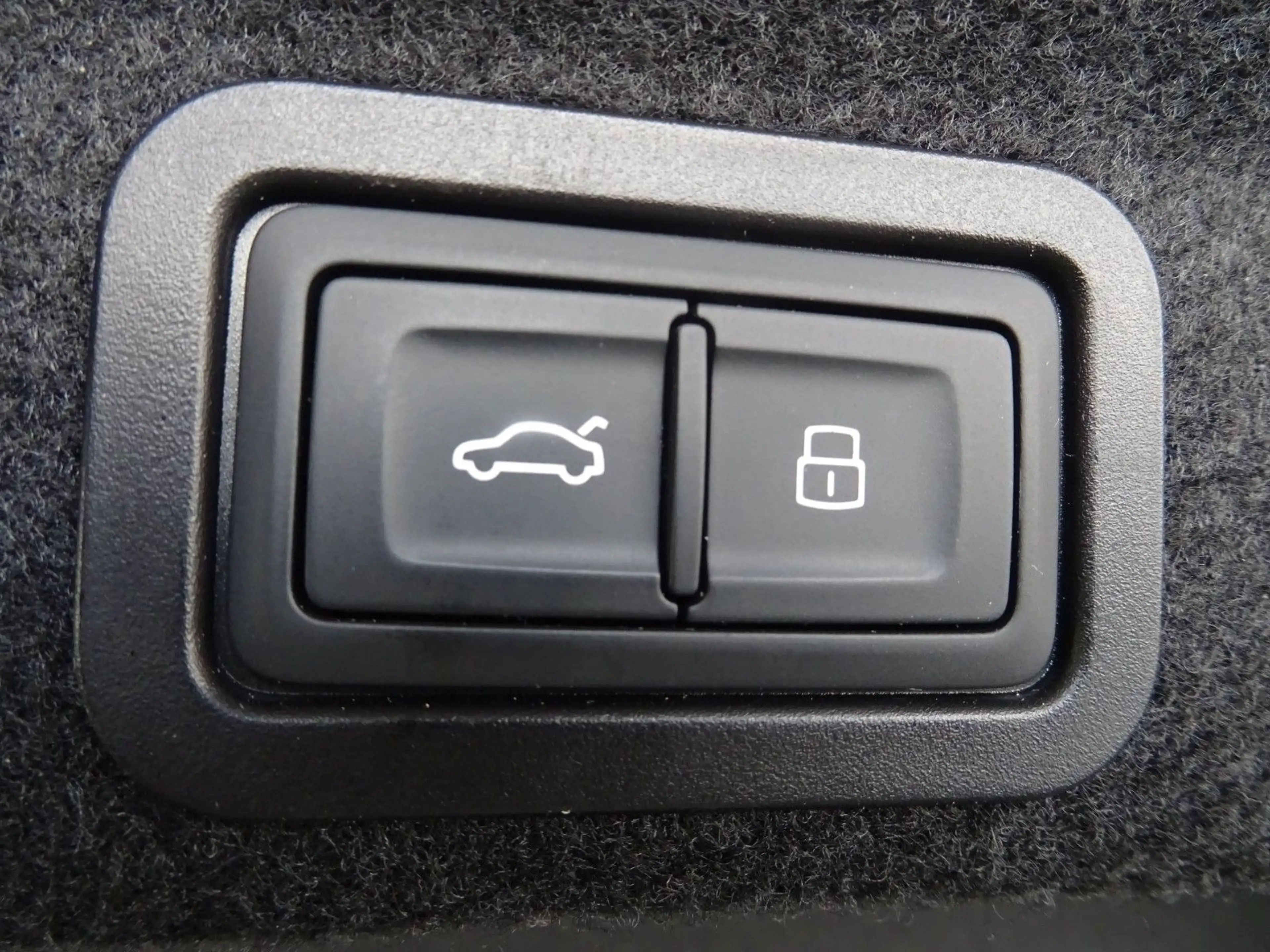 Audi A6 40 2.0 TDI*+Audi Anschlussgarantie** — photo 13