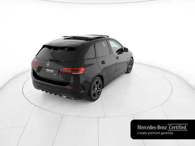 Mercedes-Benz B-Class view 3