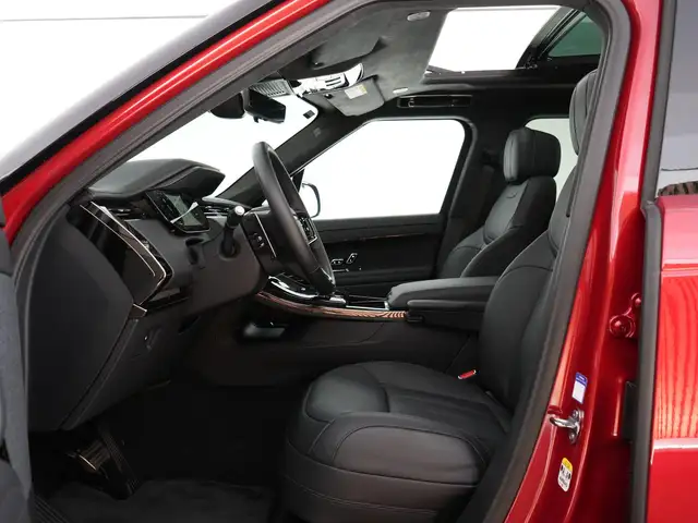 Land Rover Range Rover Sport view 10